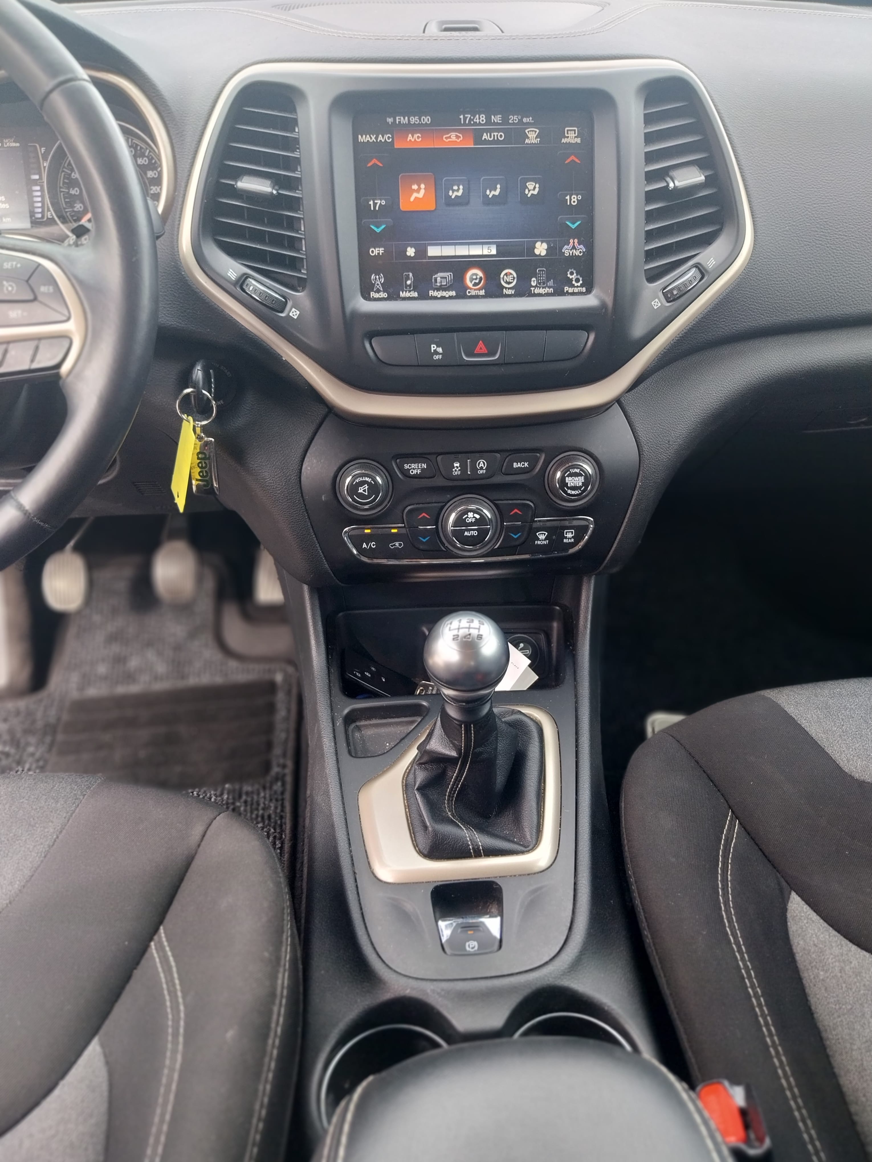 Jeep Cherokee 2.0 CRD avec GPS