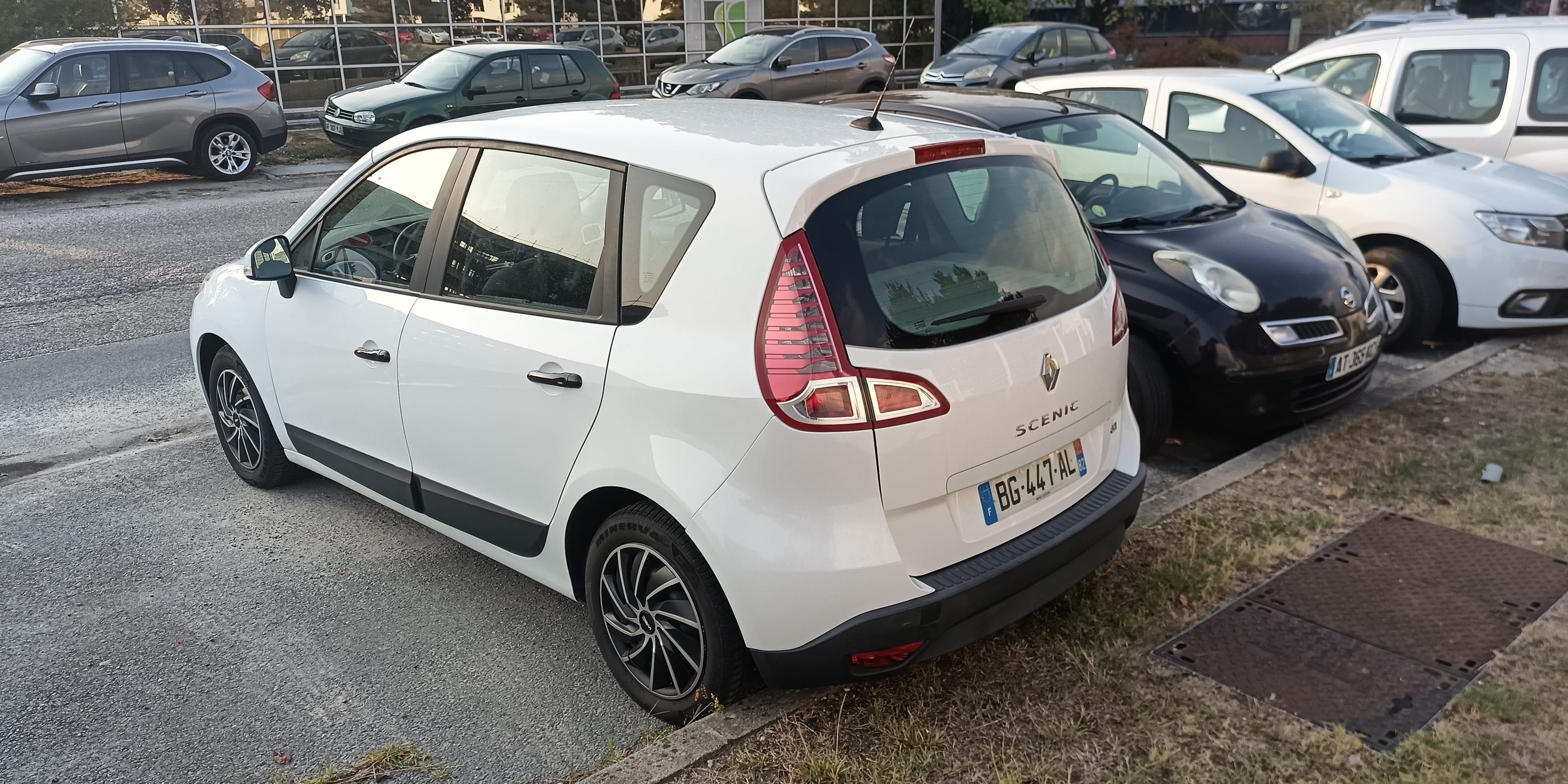 Renault Scenic CLIM 1.5 DCI 110 CH (1) avec GPS