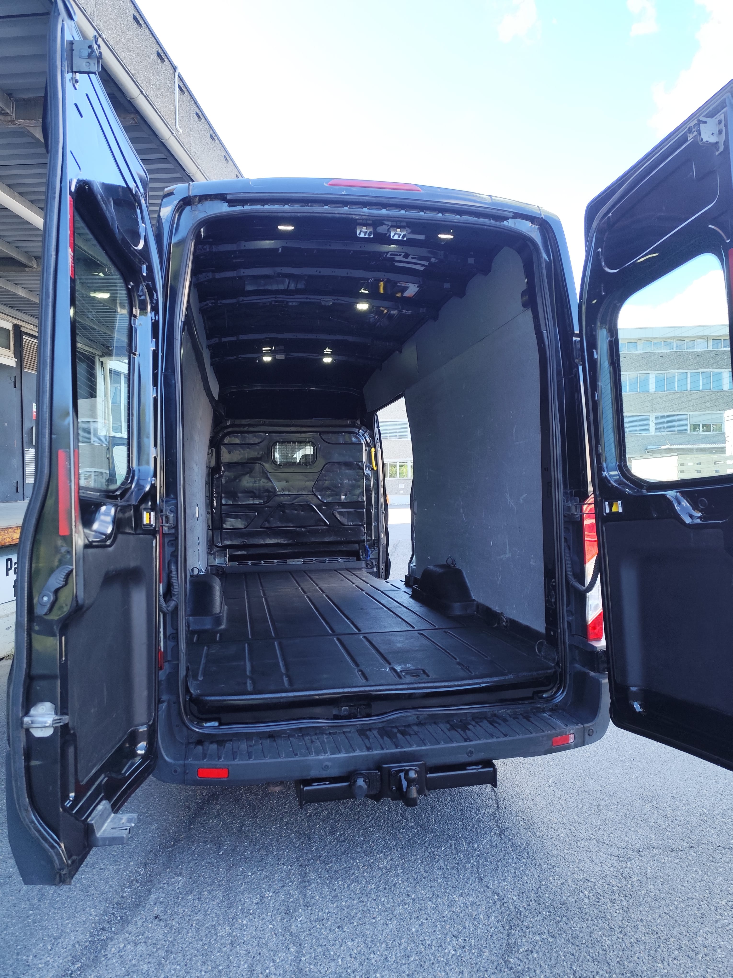 Ford Transit Varebil med Ryggekamera
