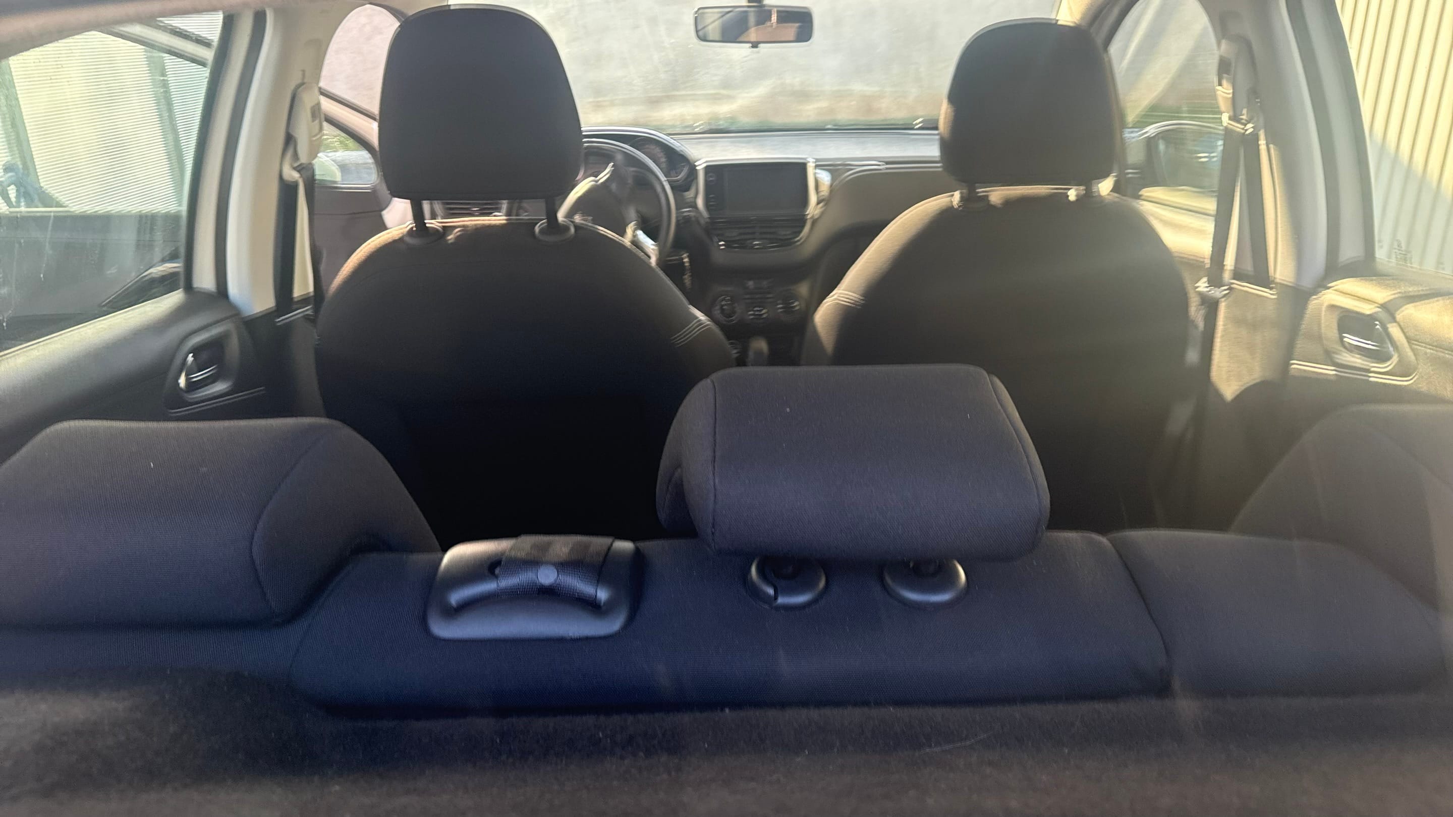 Peugeot 208 avec Entrée audio / iPod