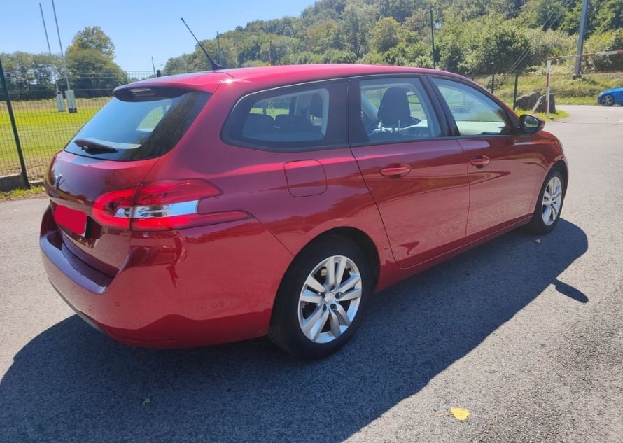 Peugeot 308 SW 1.2 Essence 110ch avec Climatisation