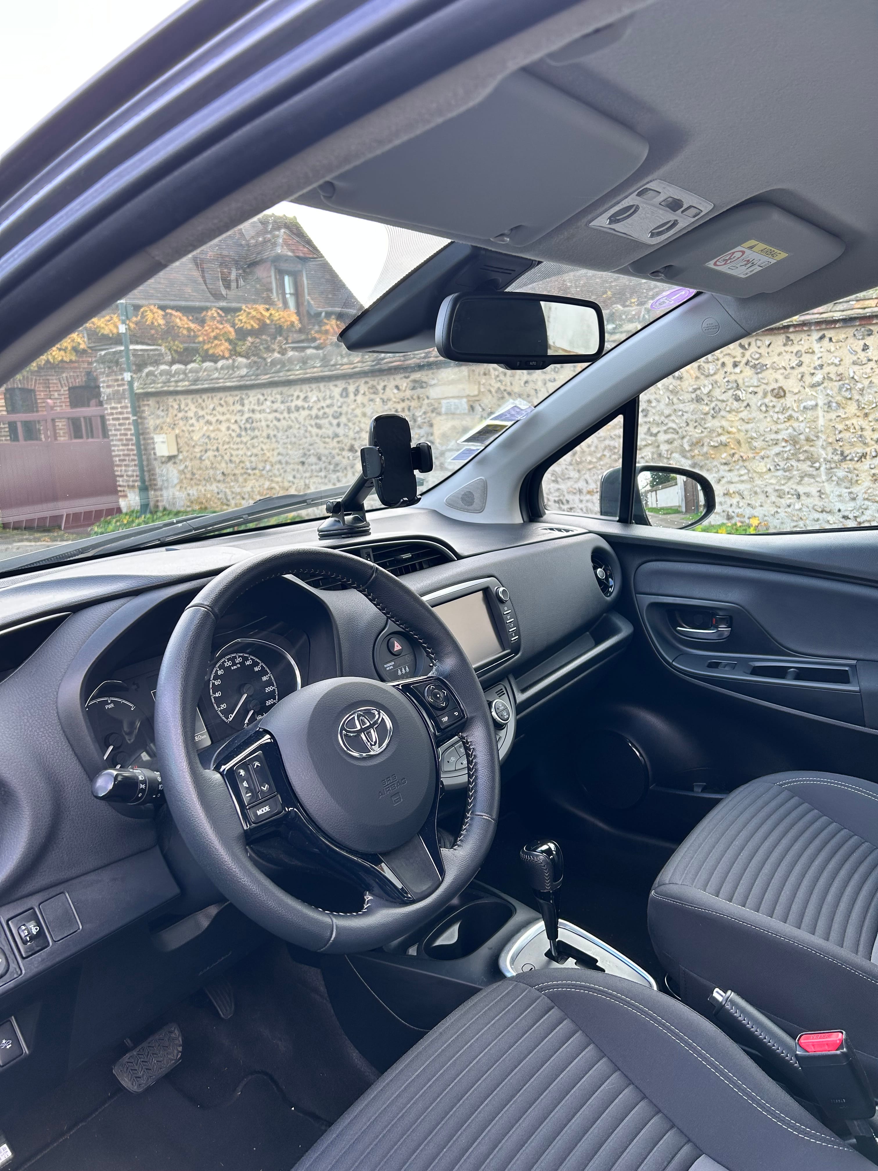 Toyota Yaris Hybride 3 CV avec Port USB