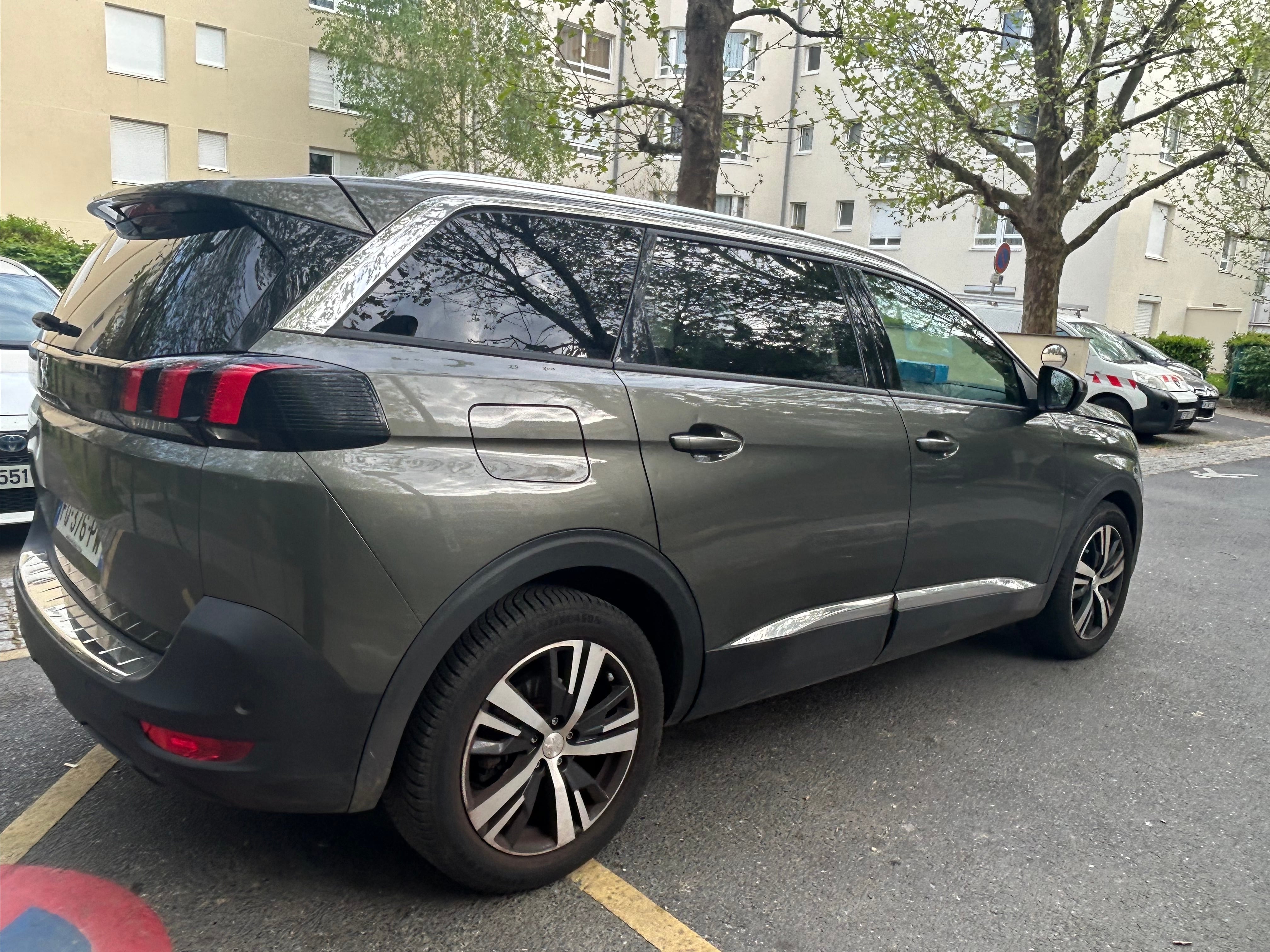 Peugeot 5008, 2020, Essence 95, 7 places