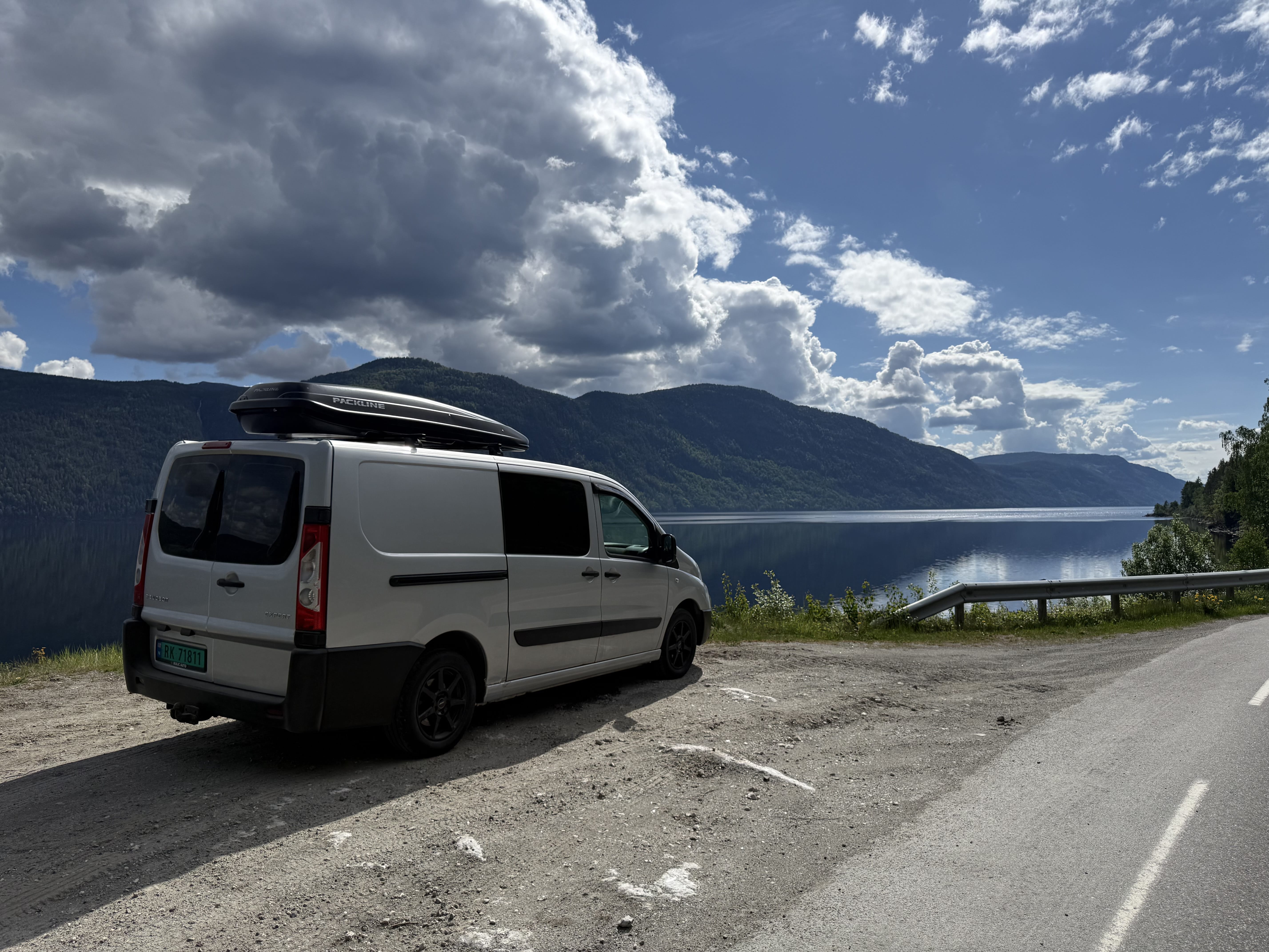 Peugeot Expert Campervan med Bilradio