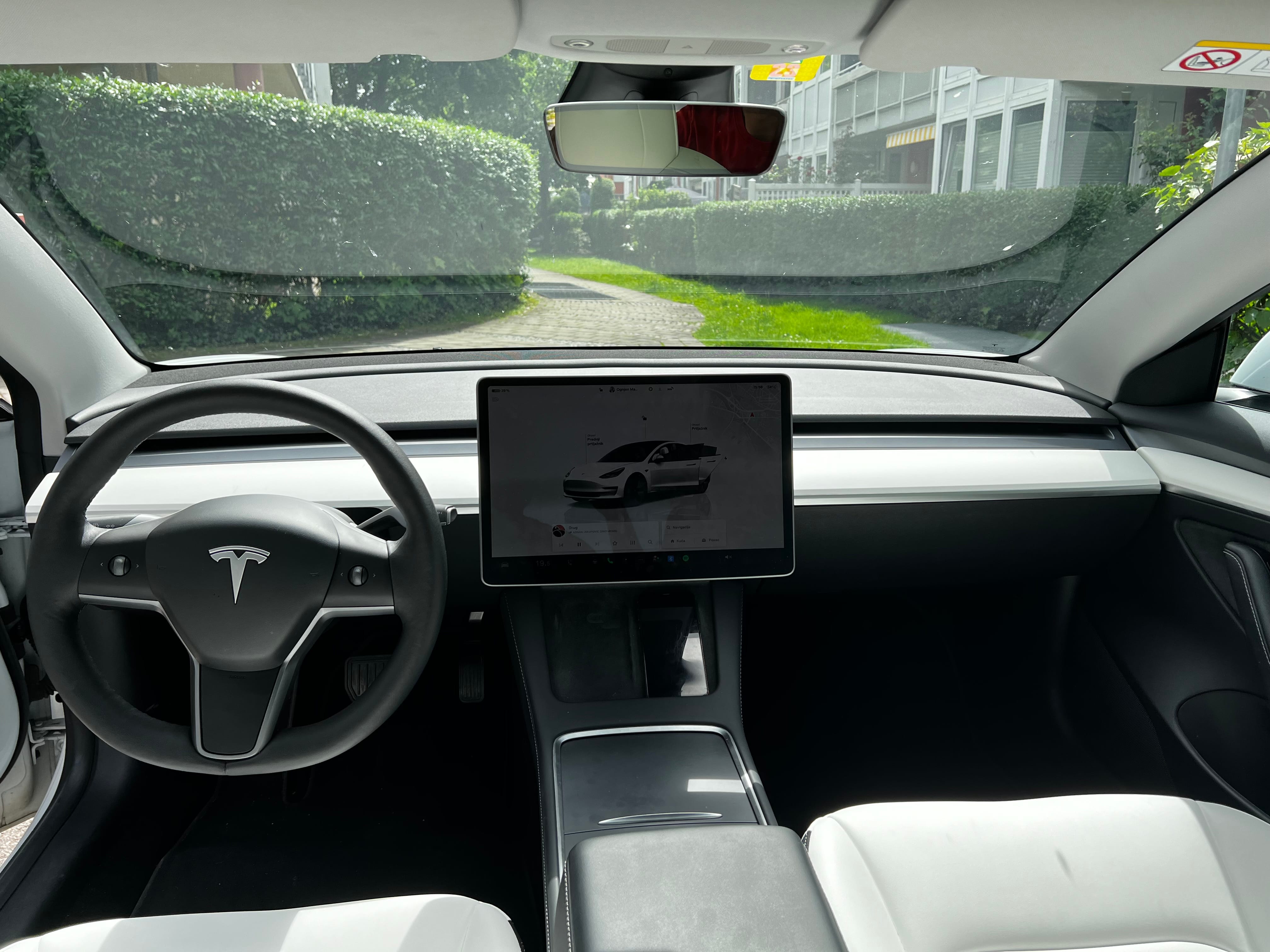 Tesla Model 3 Standard Range Plus mit Tempomat