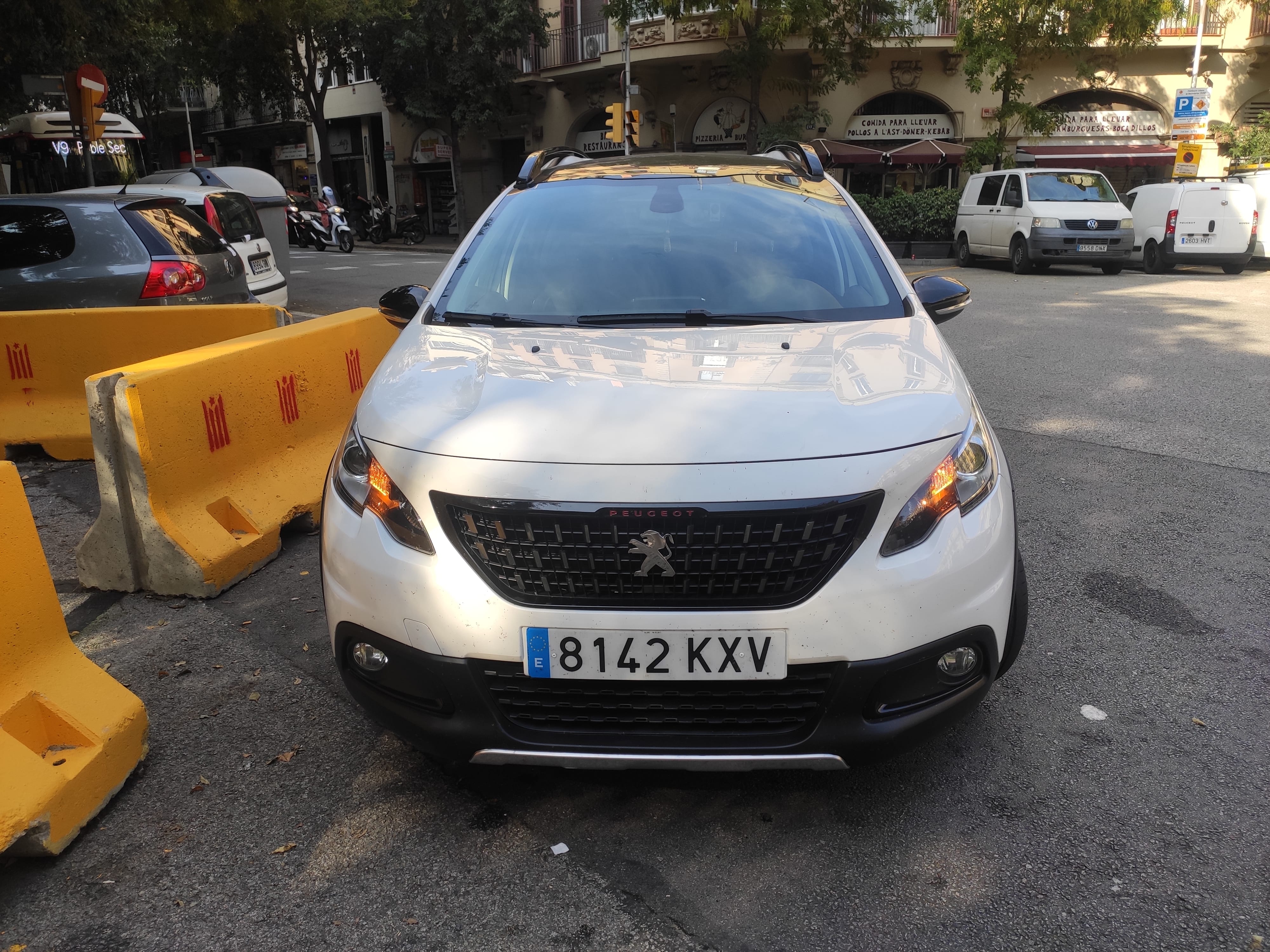 Peugeot 2008 con Silla infantil