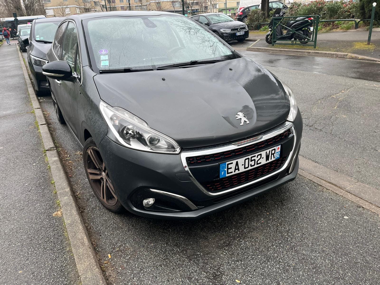 Peugeot 208 GT Line avec GPS