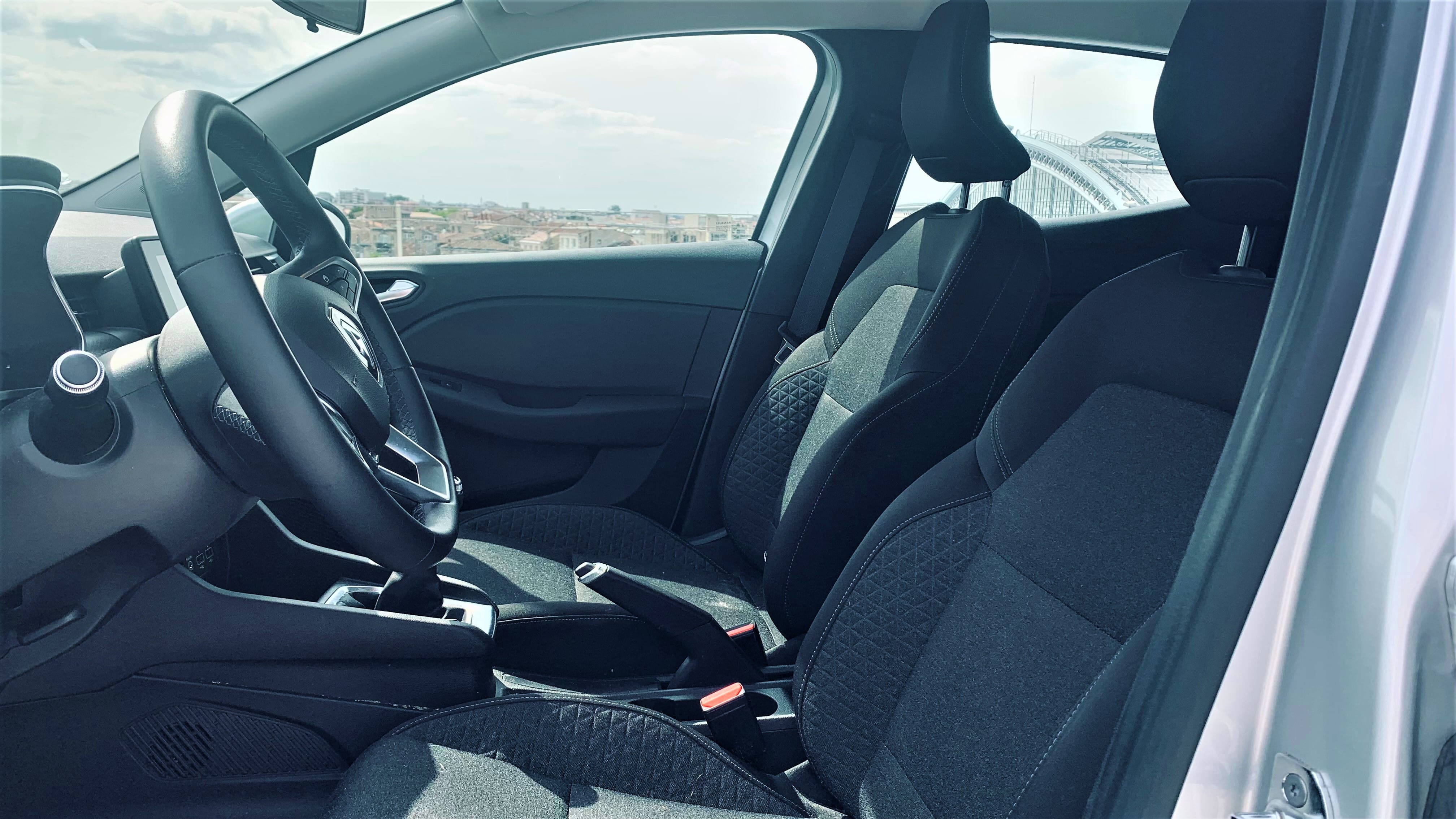 Renault Clio V Zen 5 places climatisation 336 met Apple CarPlay