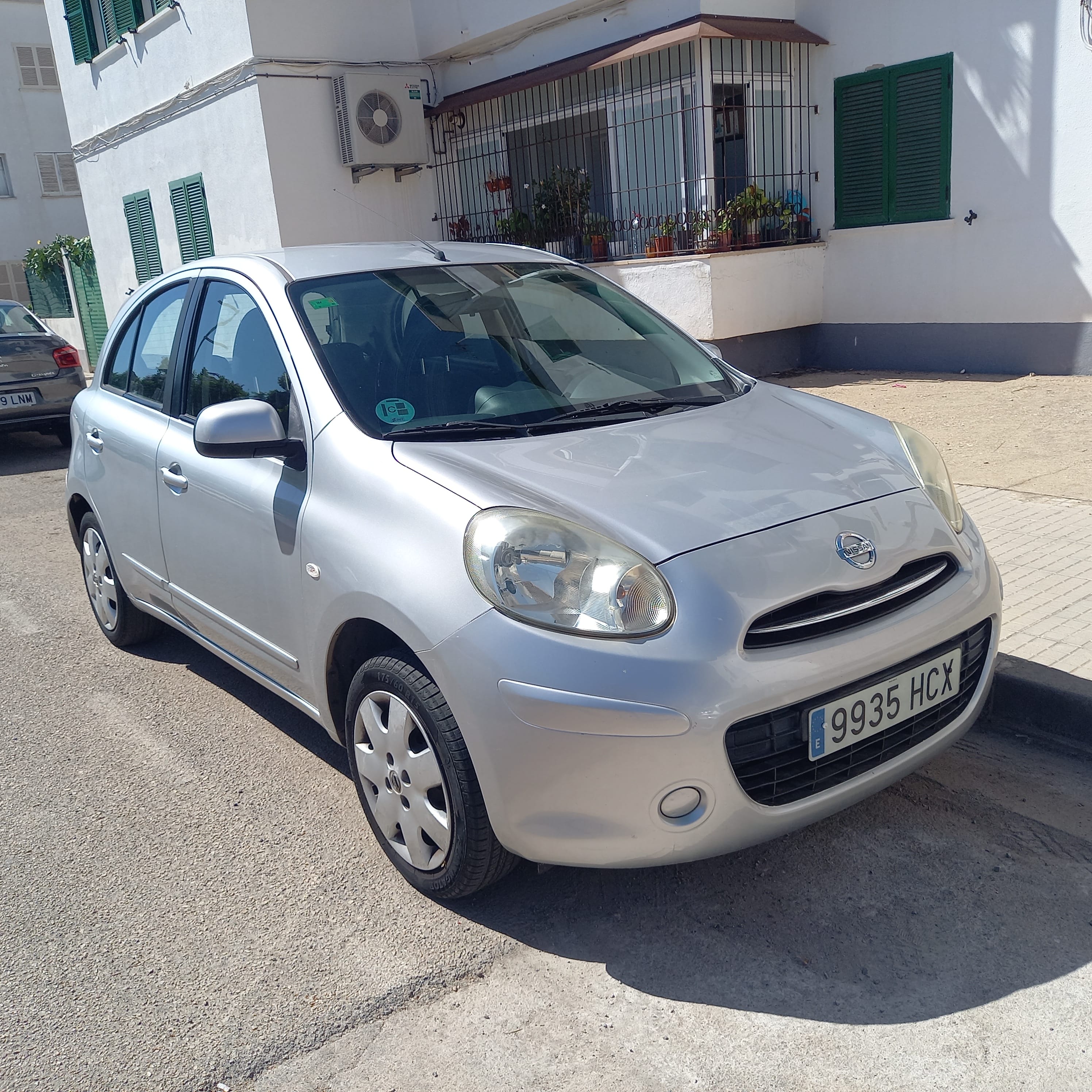 Nissan Micra 1.3,  servicio aeropuerto gratis, 2011, Gasolina 95