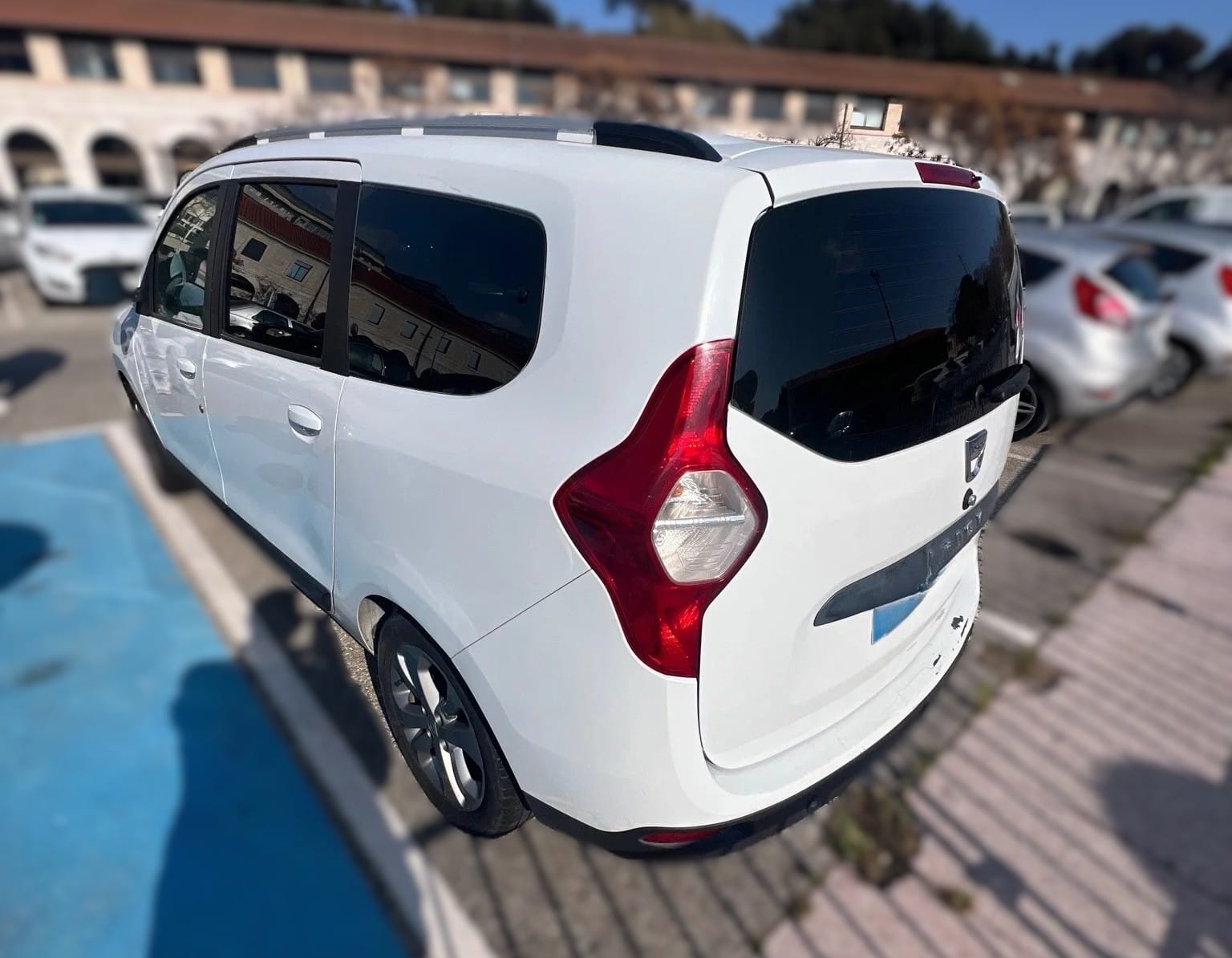 Dacia Lodgy avec Climatisation
