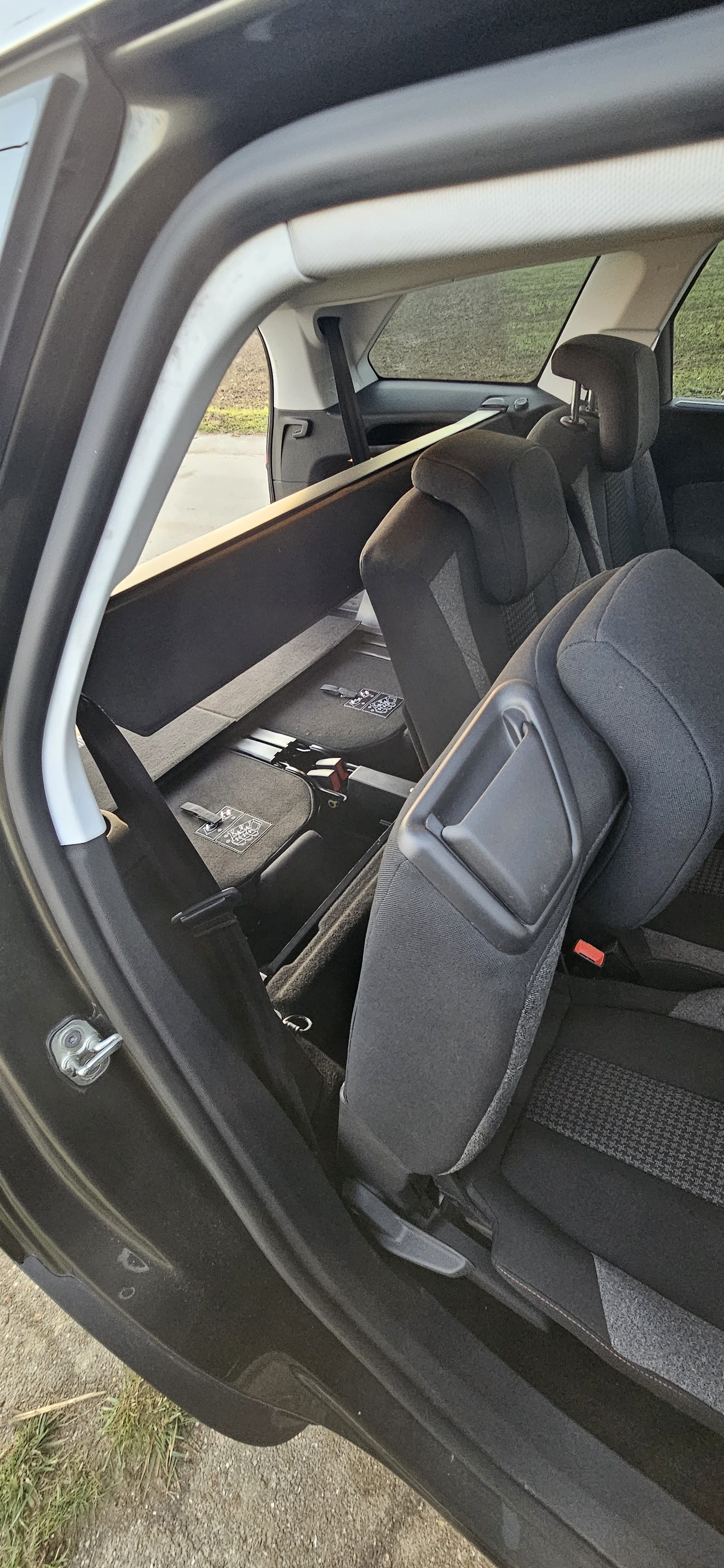 Peugeot 5008 Automatique avec Entrée audio / iPod