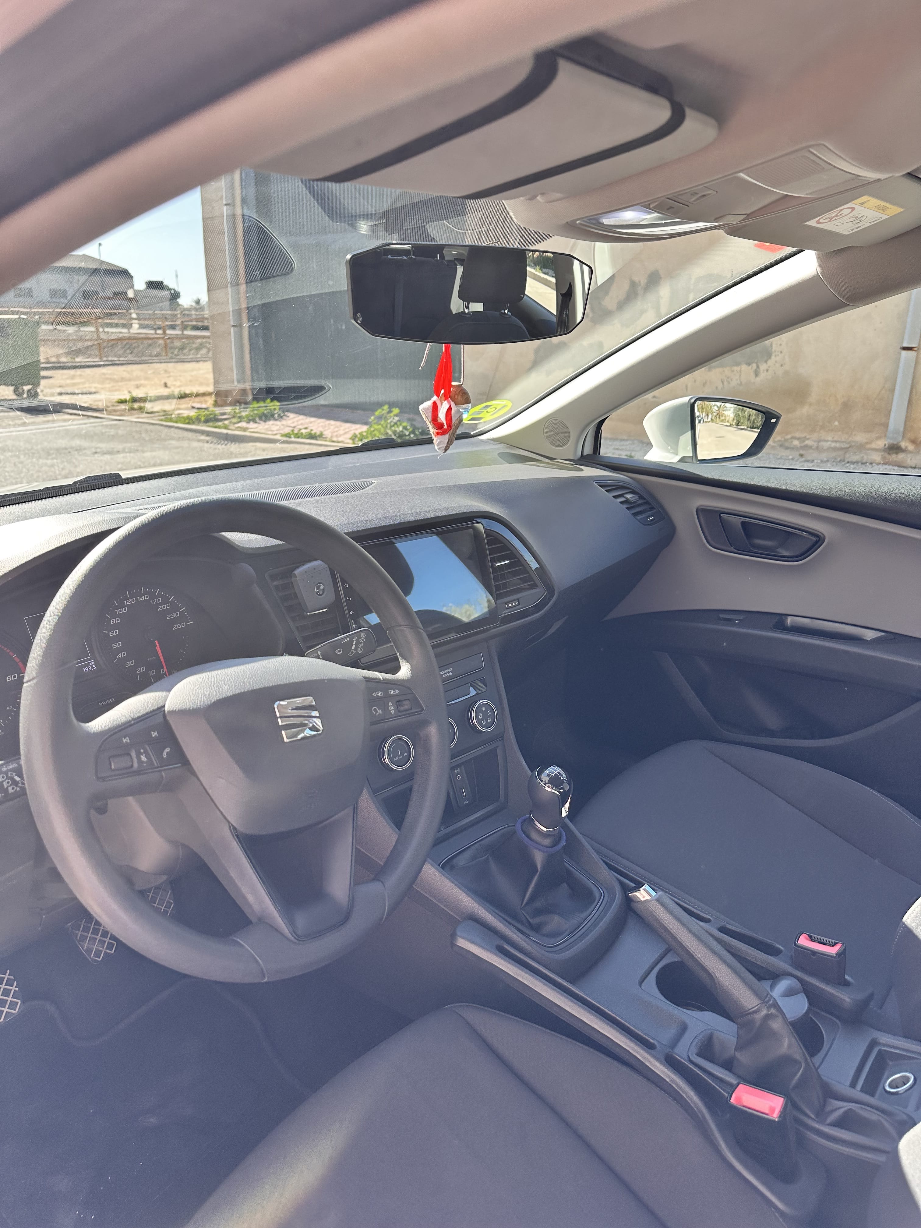Seat Leon con Silla infantil