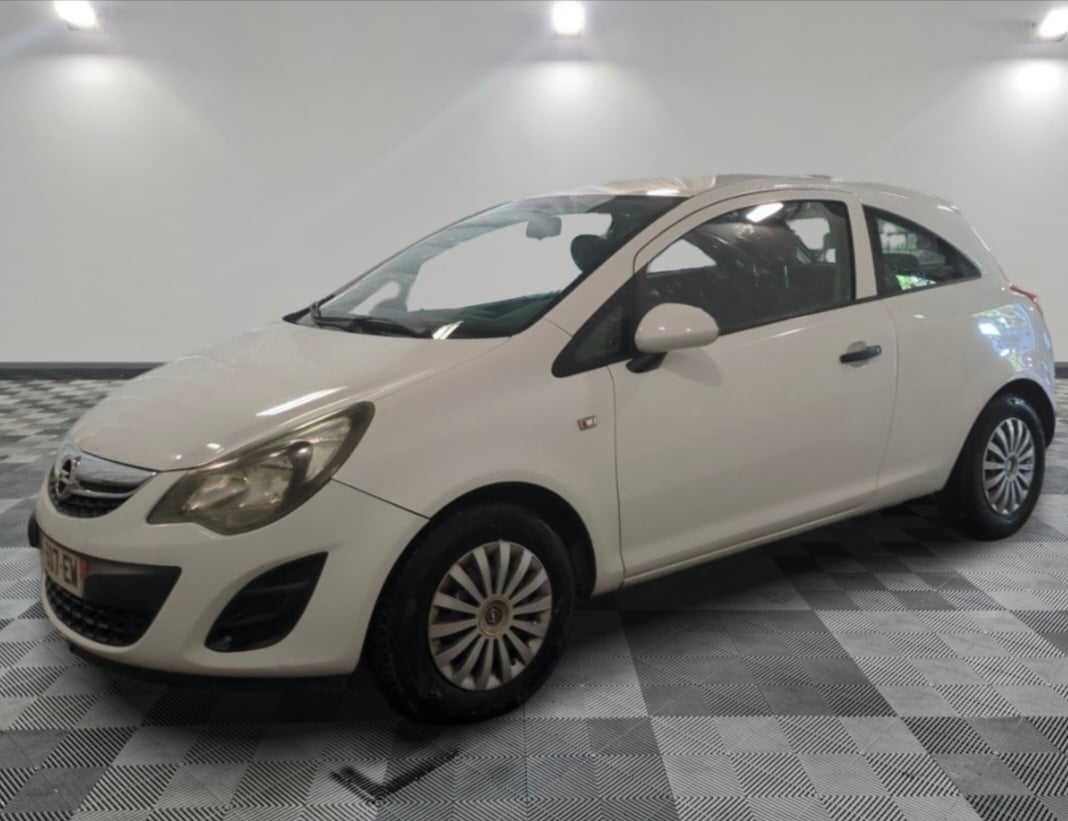 Opel Corsa, 2014, Essence 95