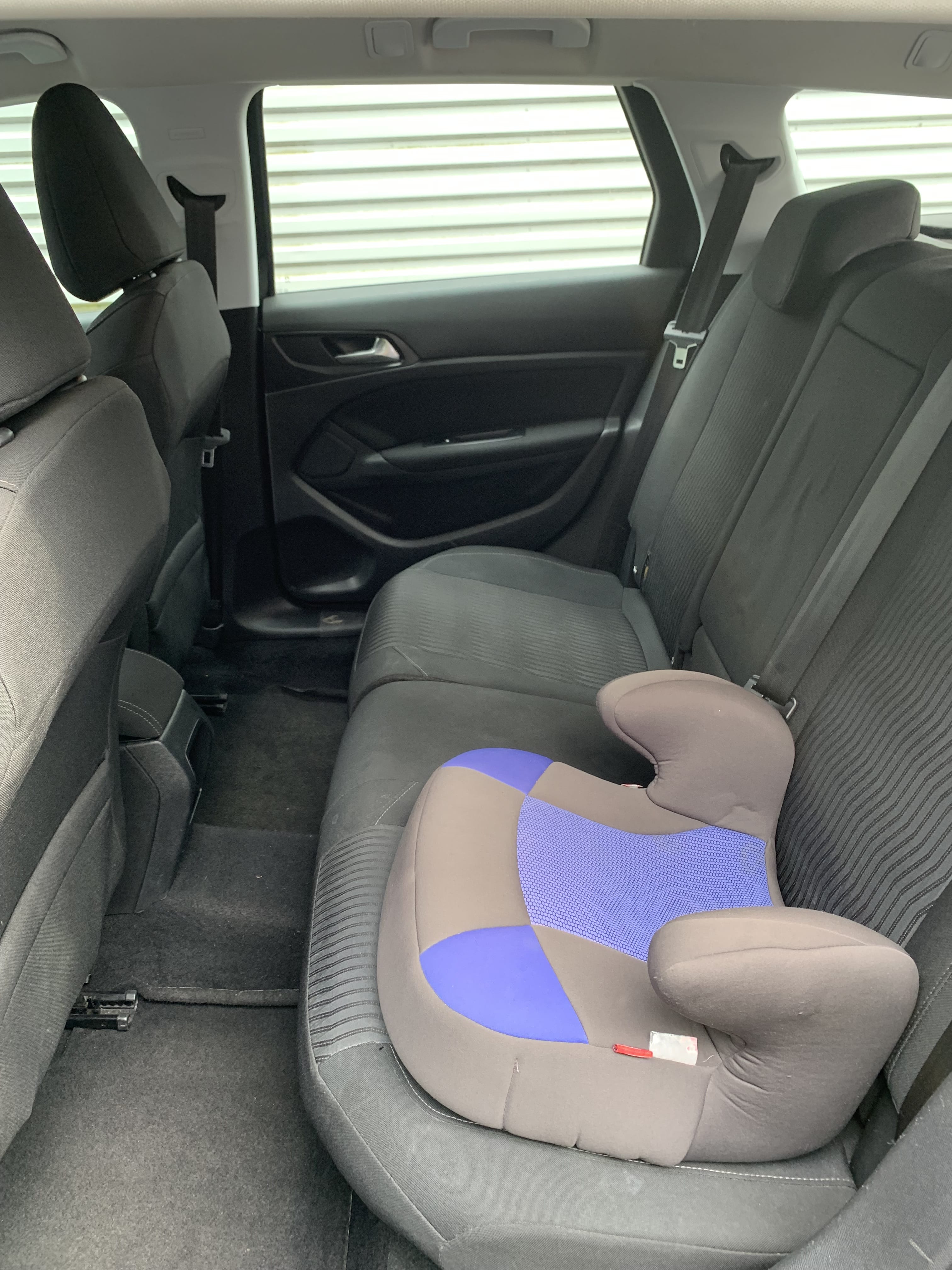 Peugeot 308 SW avec Siège bébé