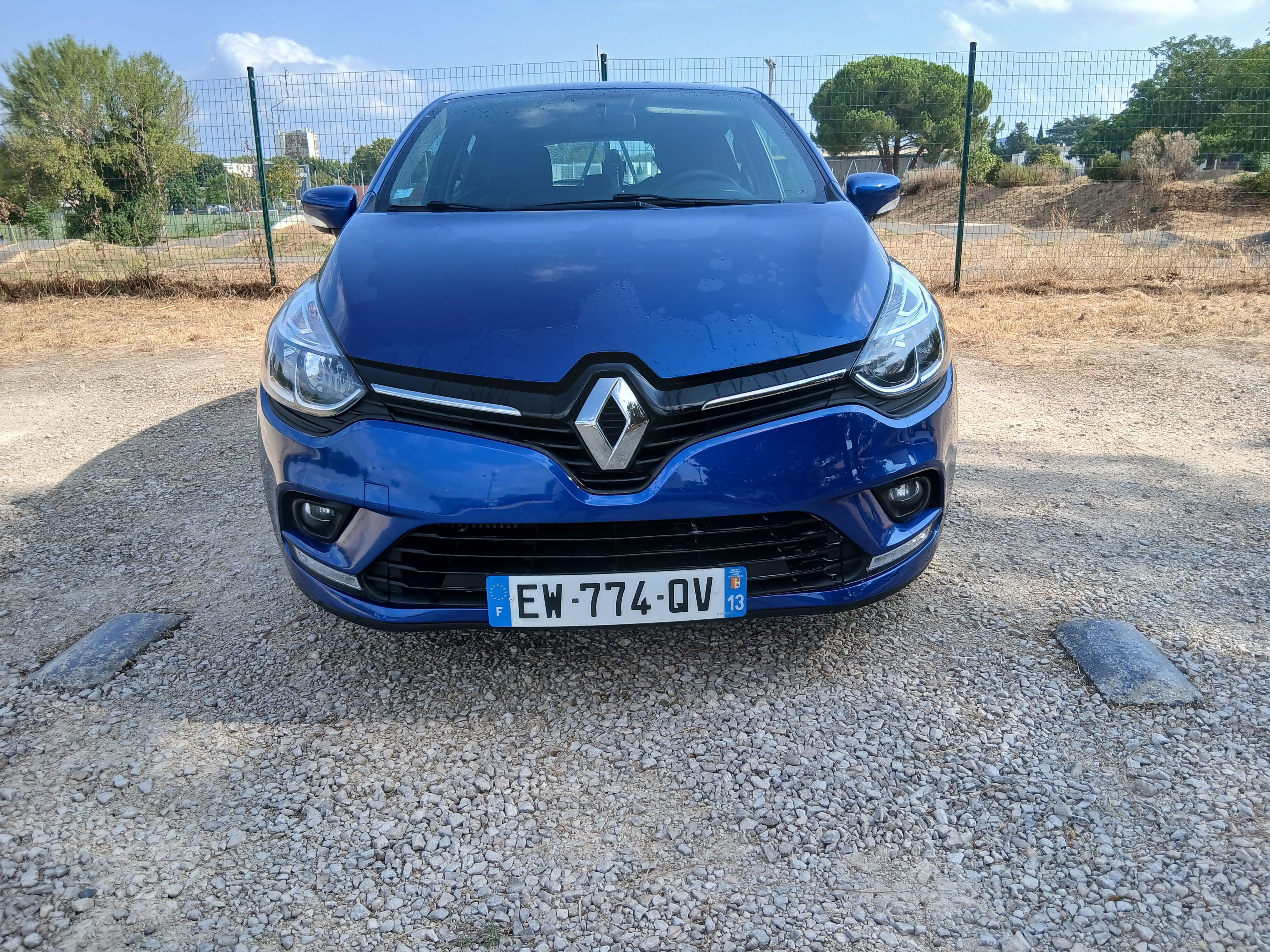 Renault Clio avec Autoradio