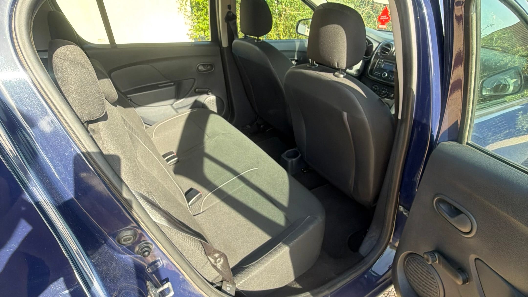 Dacia Sandero avec Autoradio