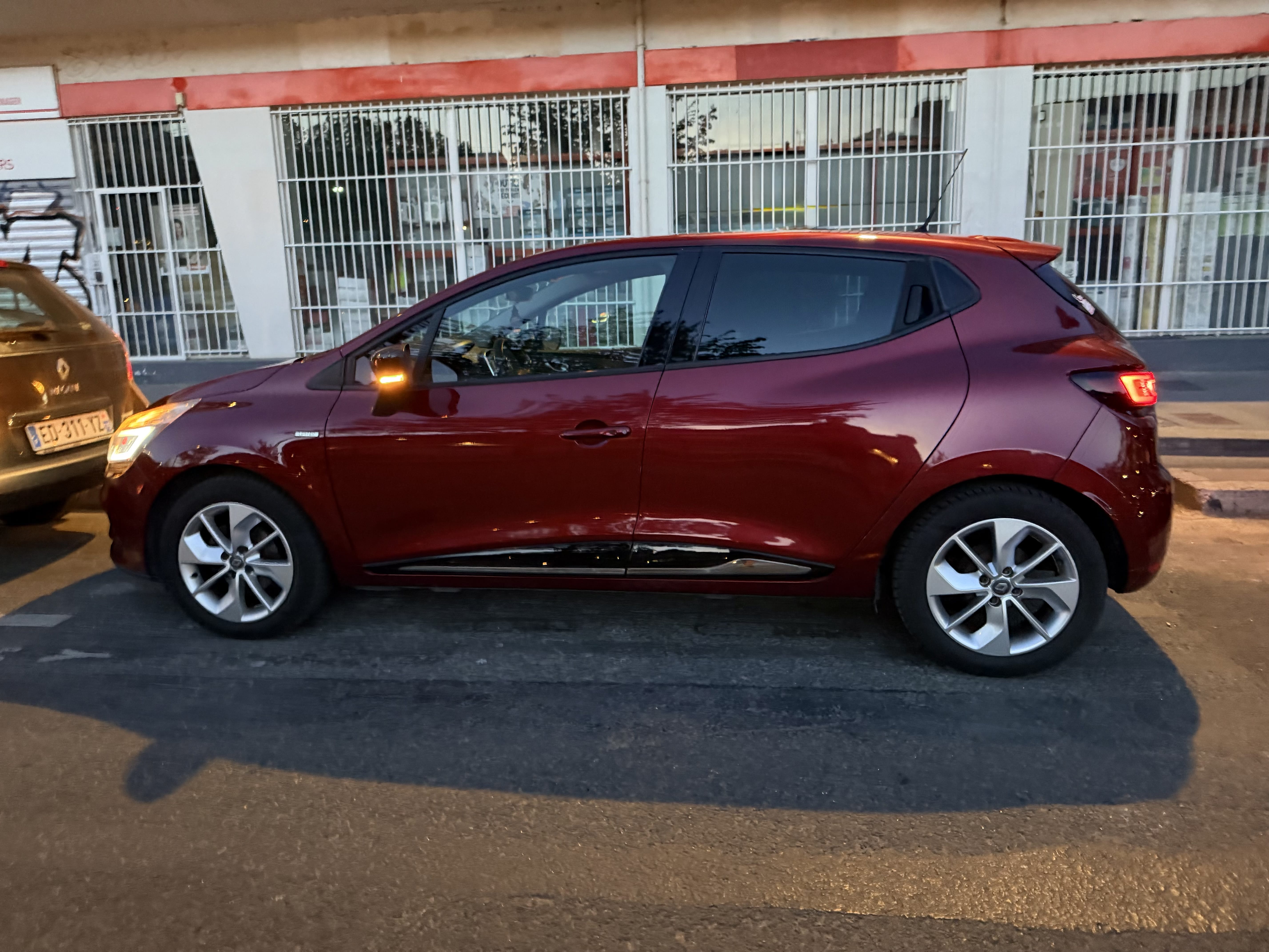 Renault Clio avec Climatisation