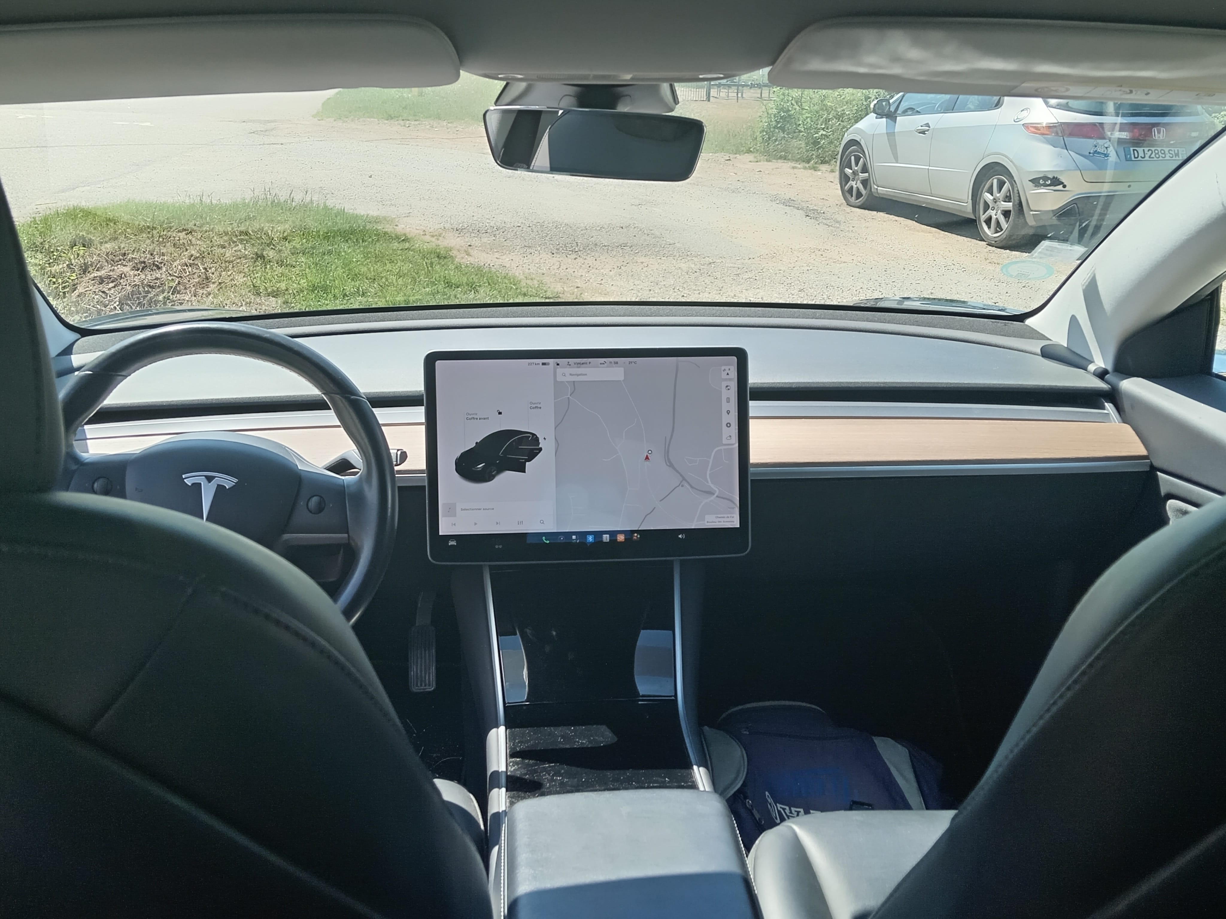 Tesla Model 3 Électrique avec GPS