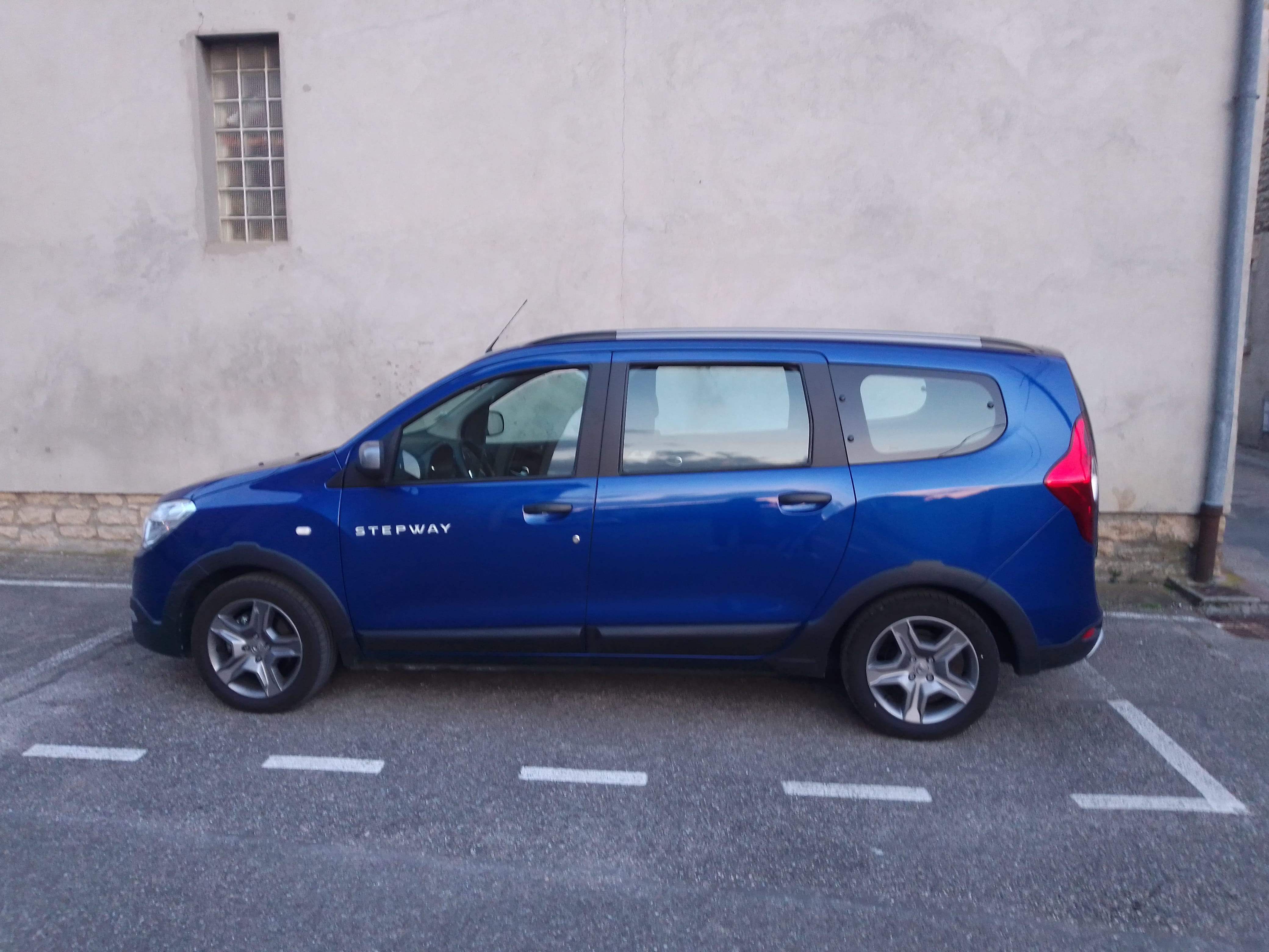Dacia Lodgy 1.5 BlueDci STEPWAY avec Climatisation