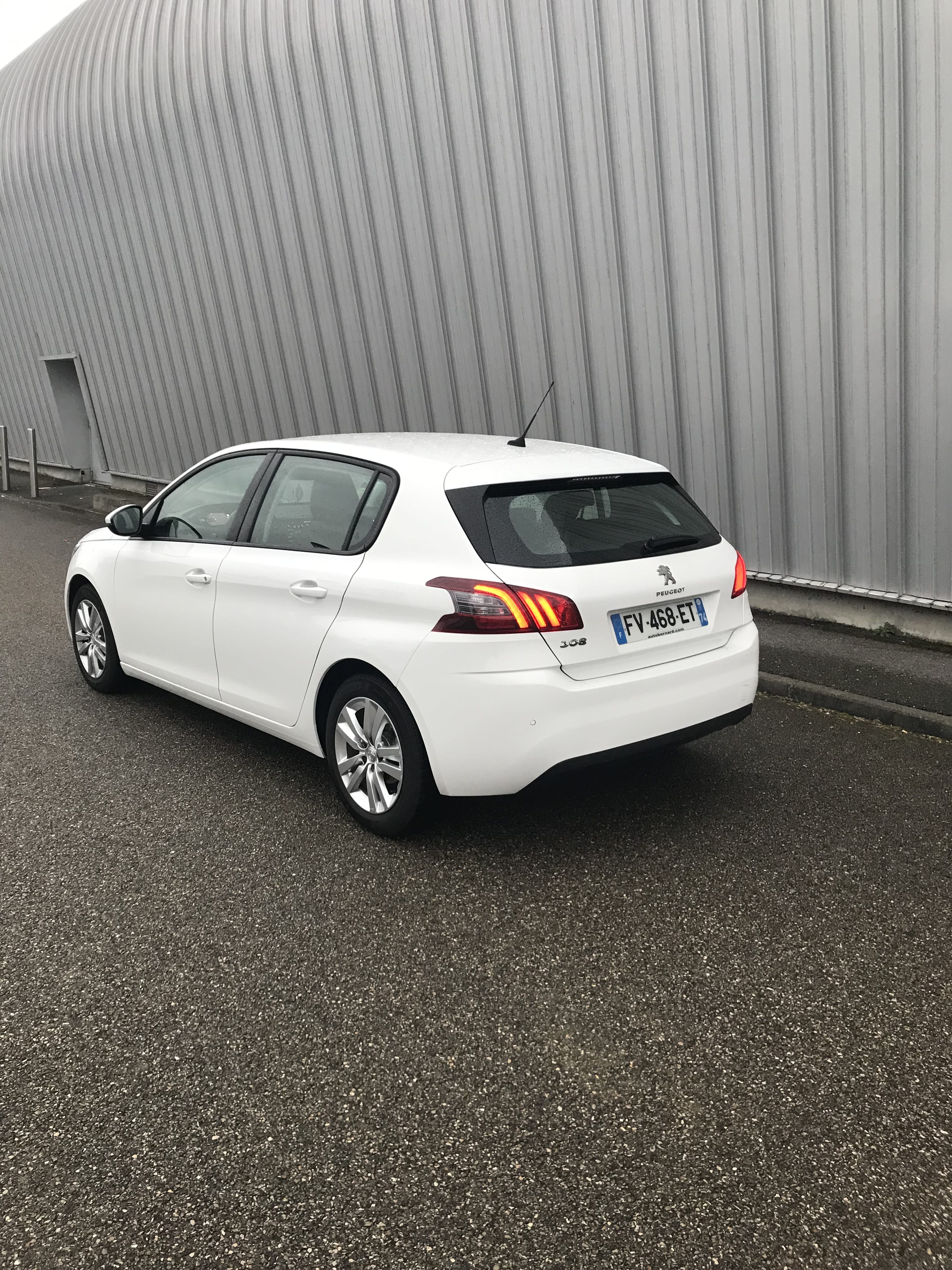 Peugeot 308 avec GPS
