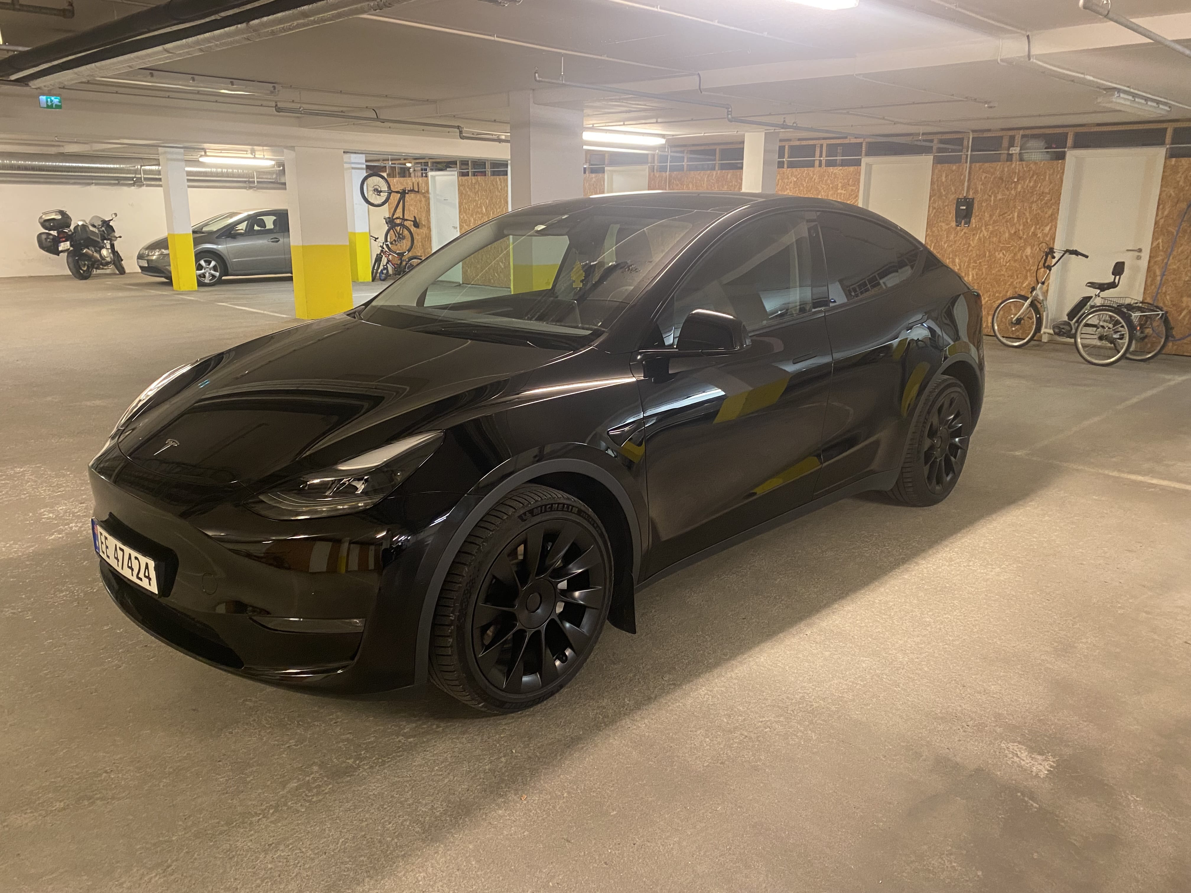 Tesla Model Y, 2022, Elektrisk, automatisk