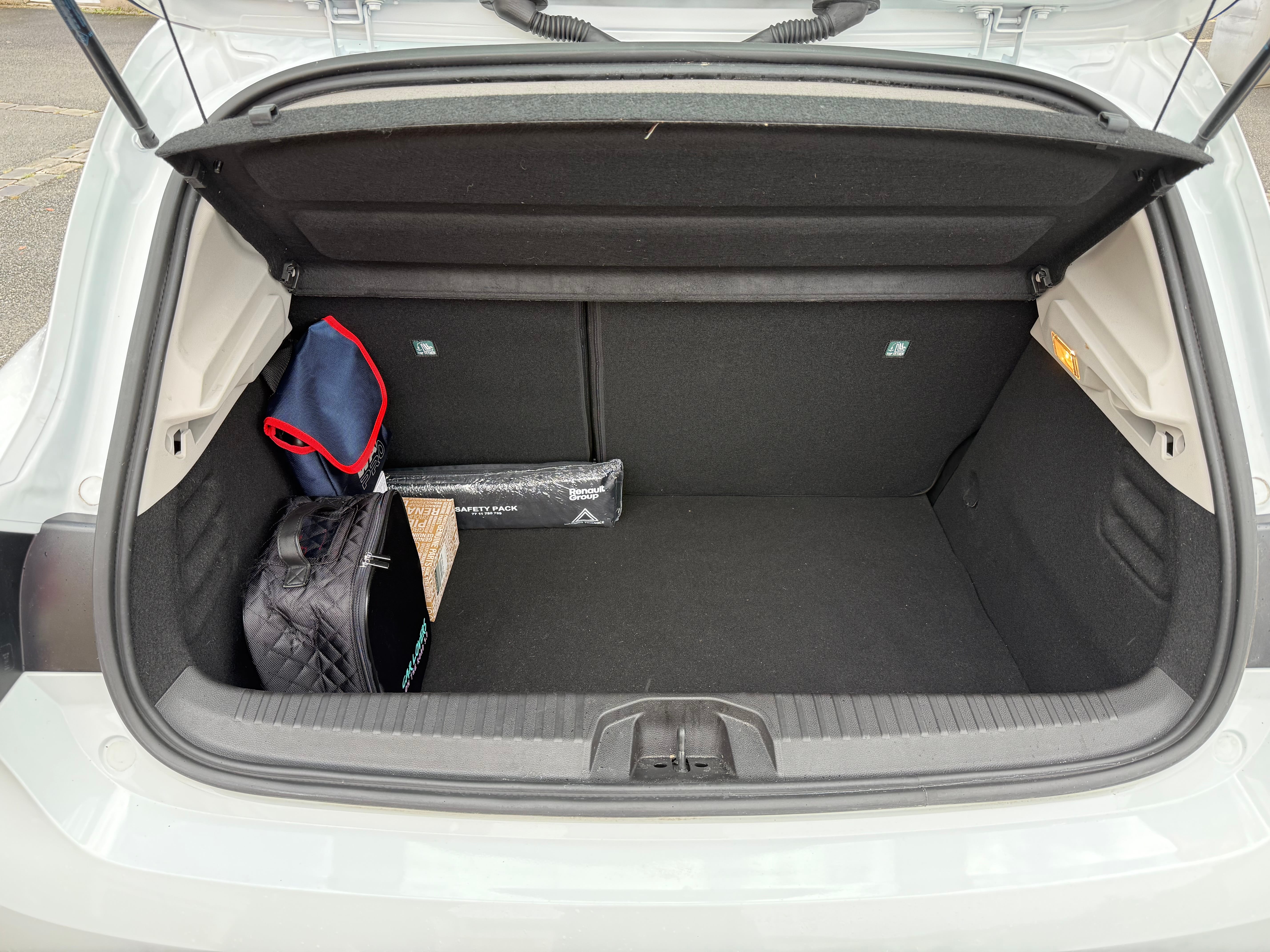 Renault Clio V E-Tech 140 - 21N Business avec Audio Bluetooth