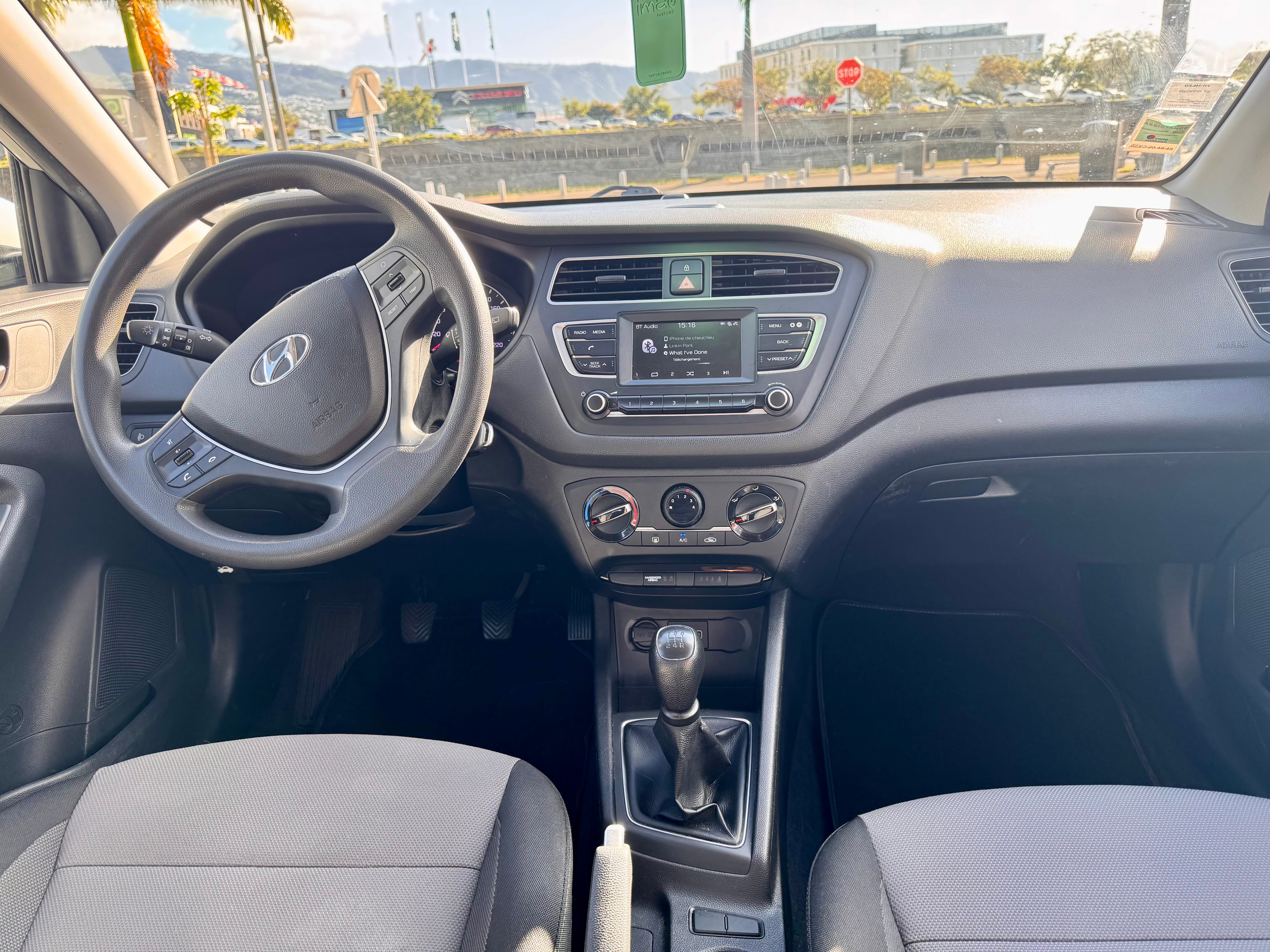 Hyundai i20 1.2L 84ch avec Port USB