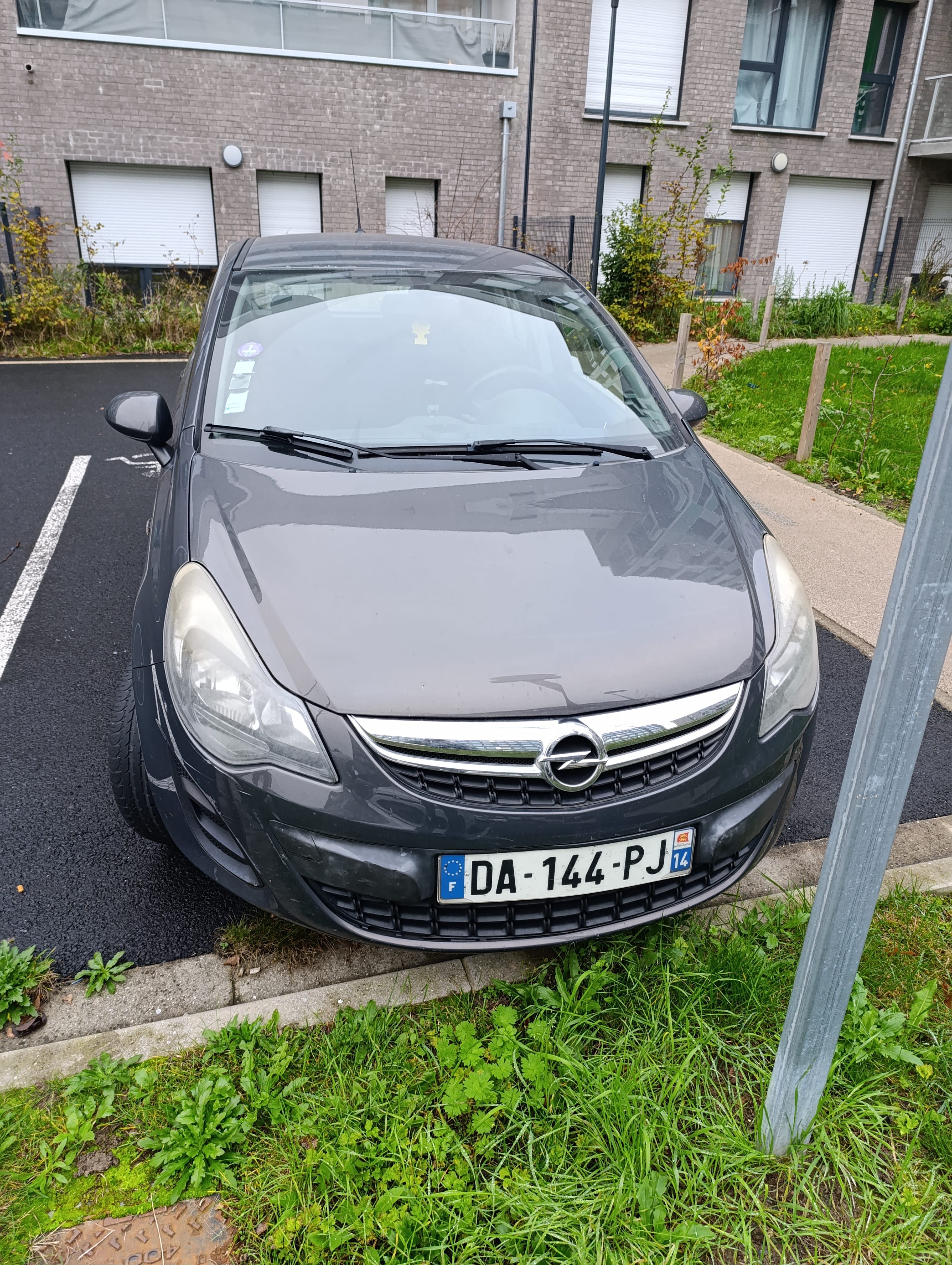 Opel Corsa, 2013, Essence 98