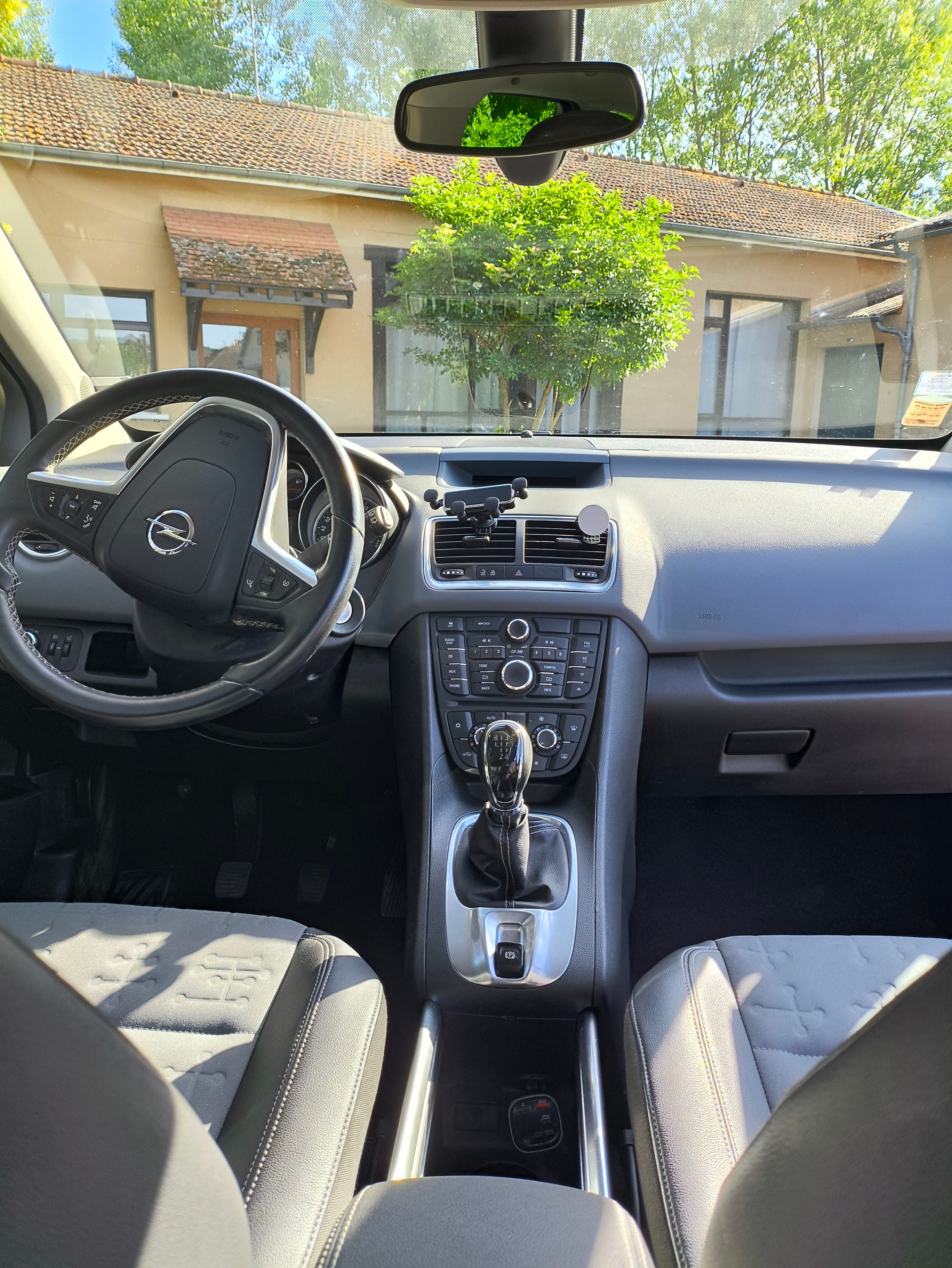 Opel Meriva avec Siège bébé