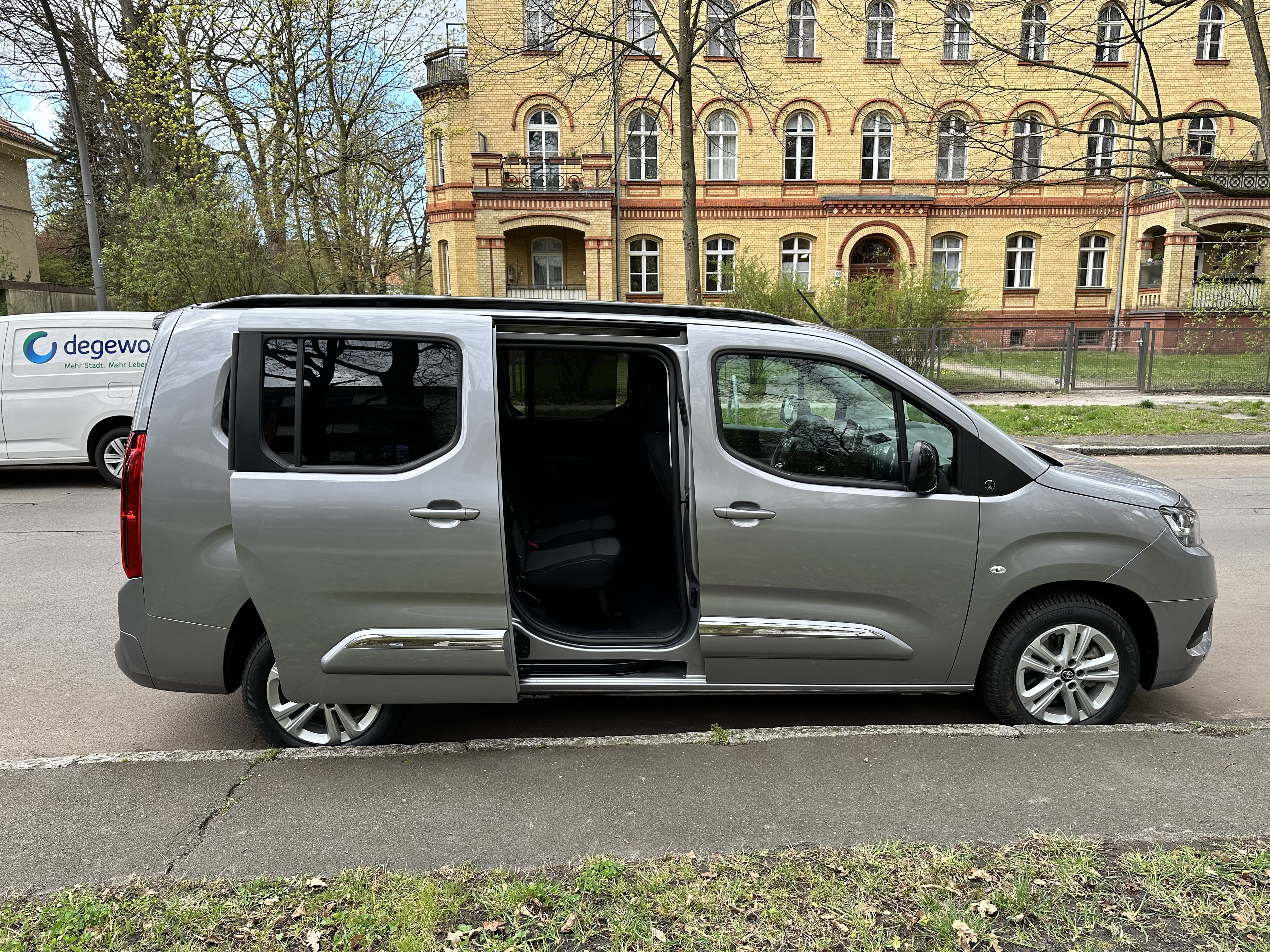 Toyota Proace City Verso 7-Sitzer (NEUWagen!!) con Entrada de Audio/iPod