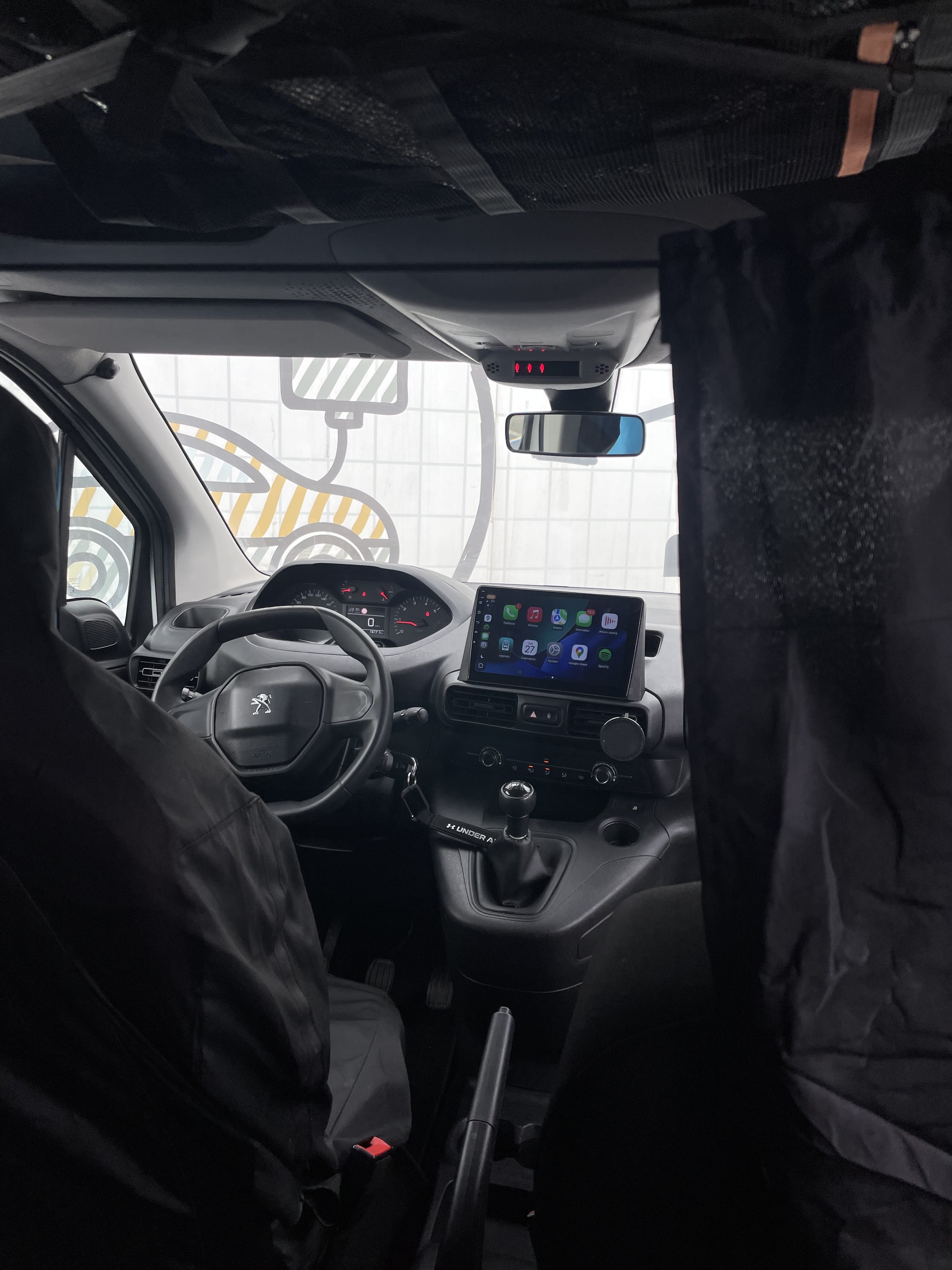 Peugeot Rifter mit Rückfahrkamera