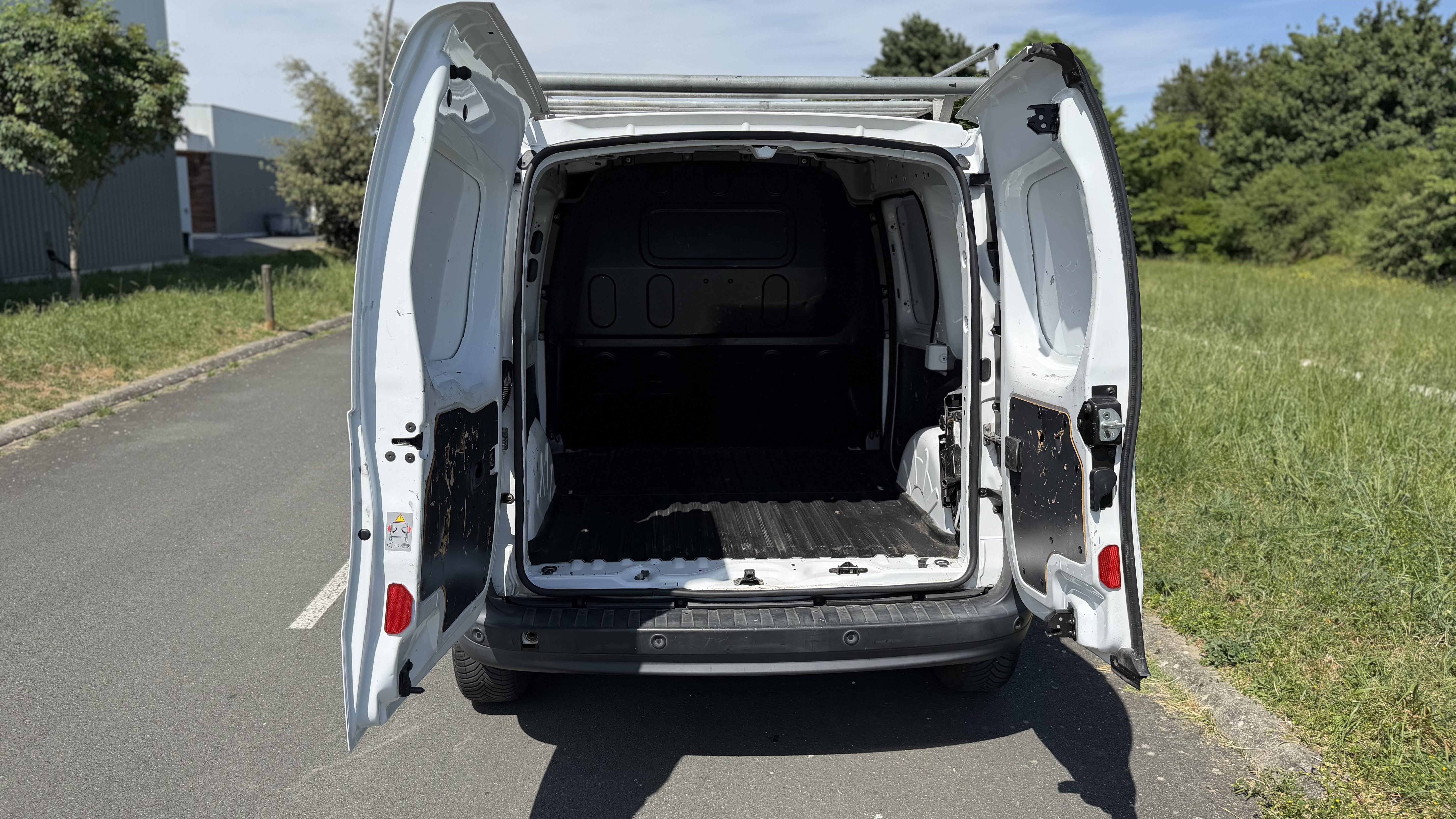 Renault Kangoo Express 3M³ - 5L/100 - Dispo 24H/24 avec Port USB