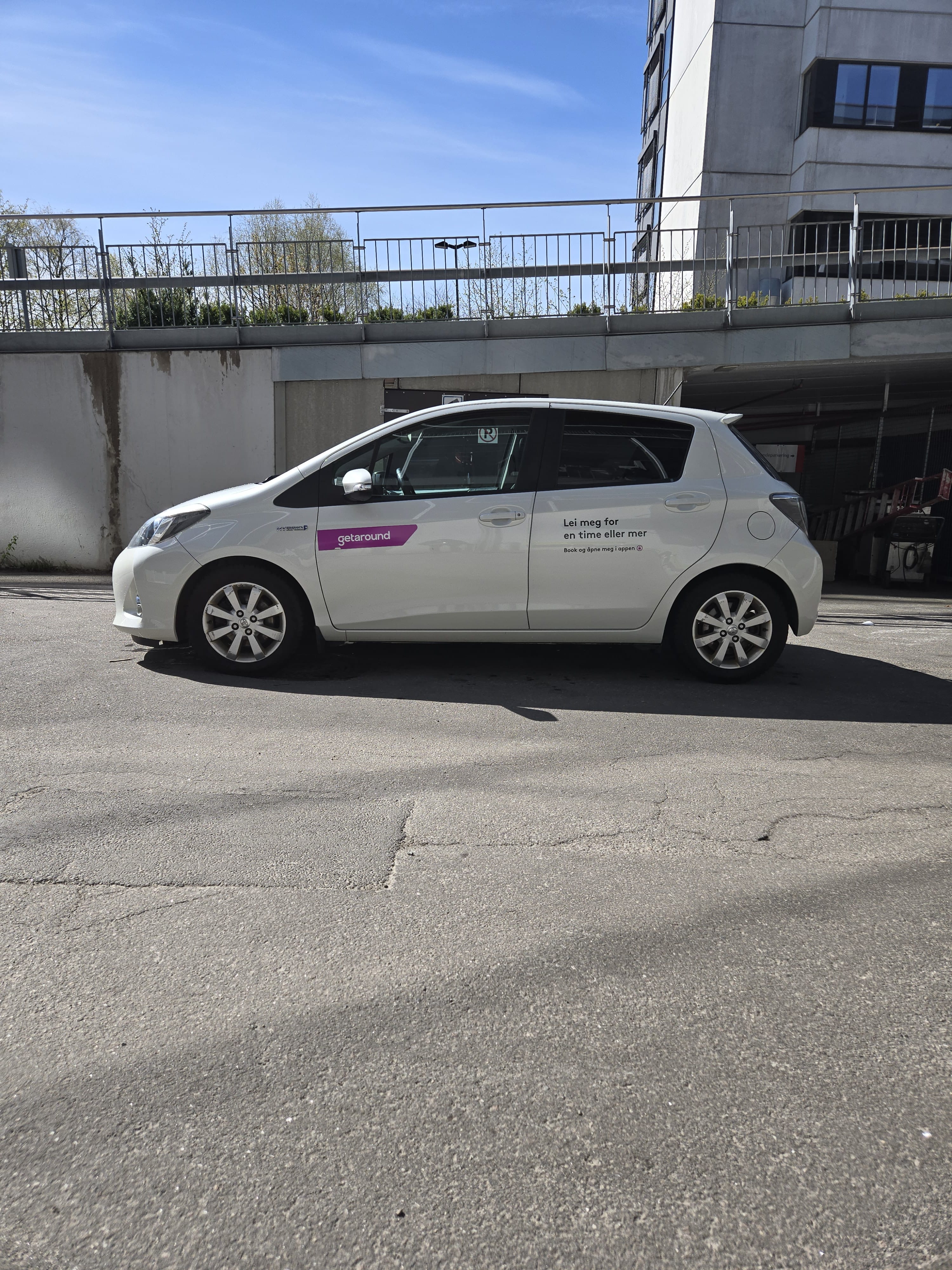 Toyota Yaris Hybrid 1,5 Bensin/Hybrid, Automat med Aircondition