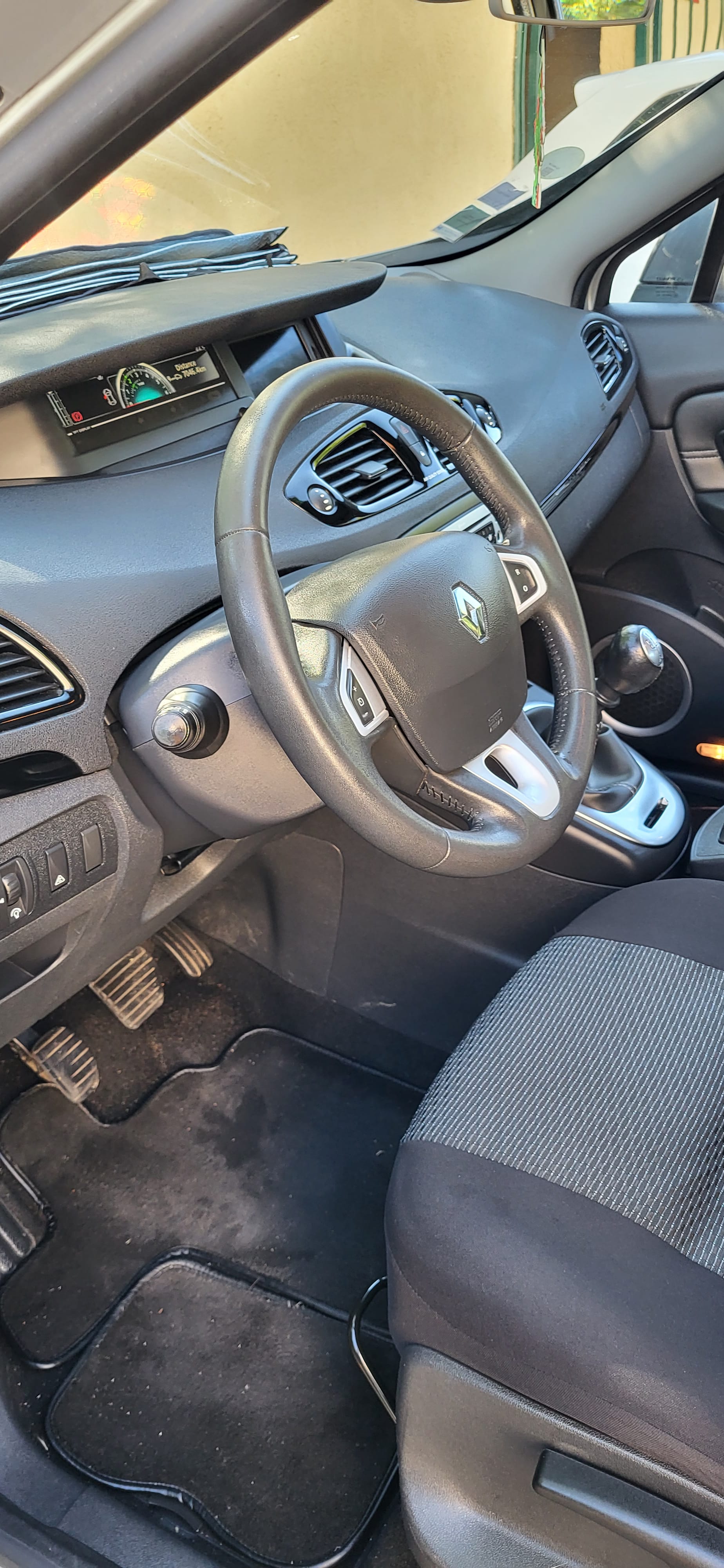 Renault Scenic avec Siège bébé