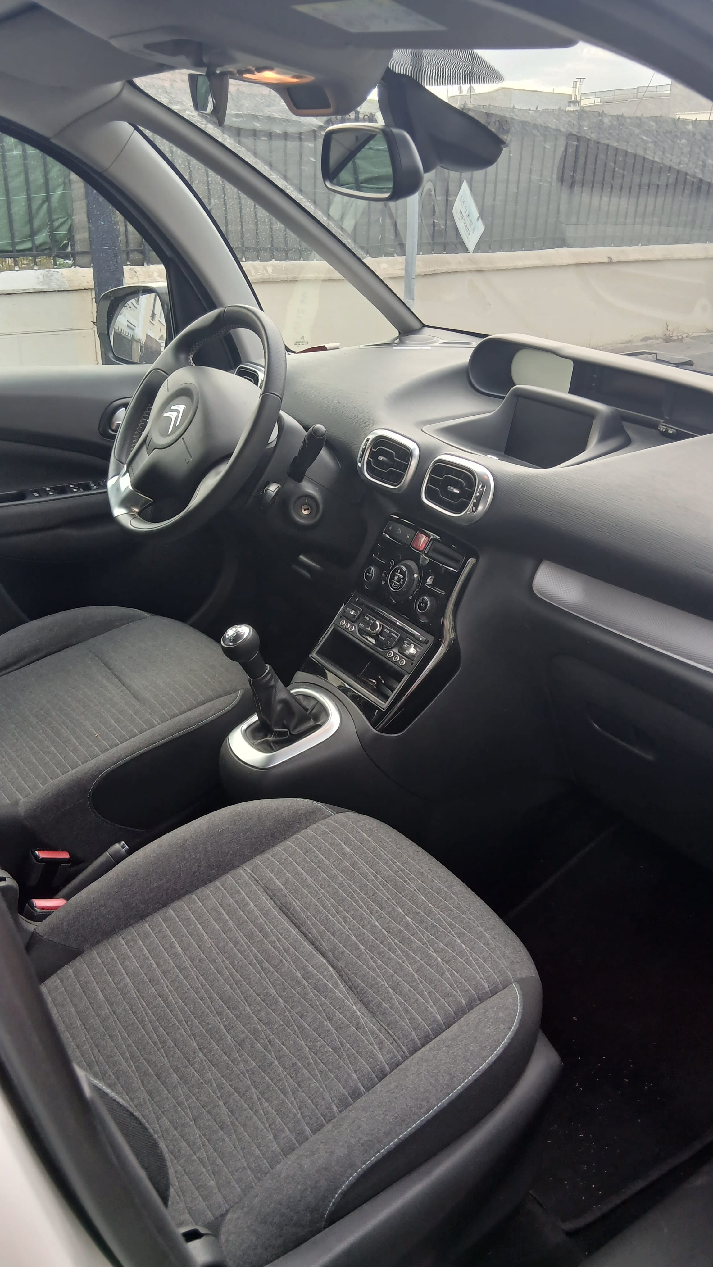Citroen C3 Picasso avec GPS