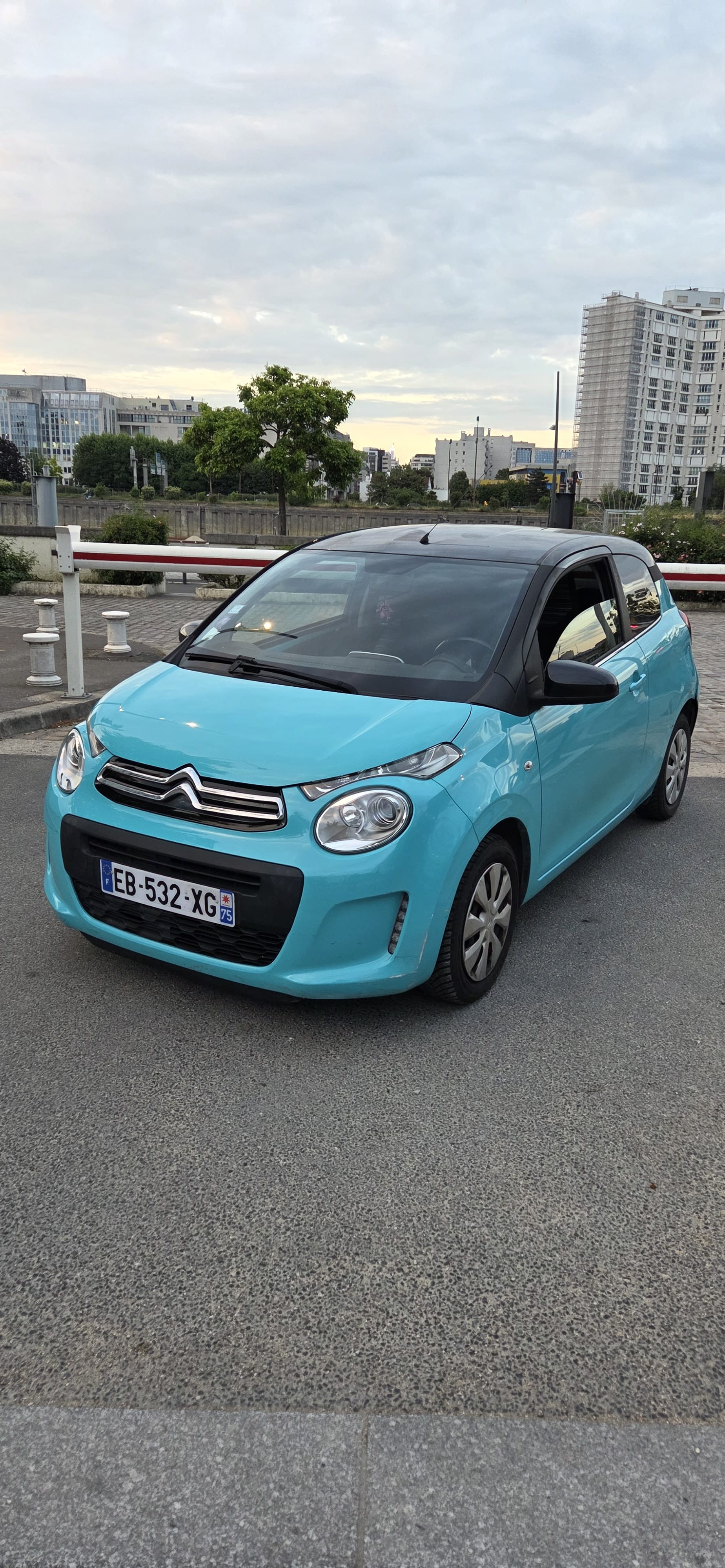 Citroen C1 1.0l VTI, 2016, Essence 95 / Électrique (hybride)
