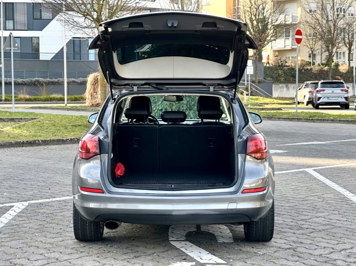 Opel Astra Sports Tourer mit Bluetooth-Audio