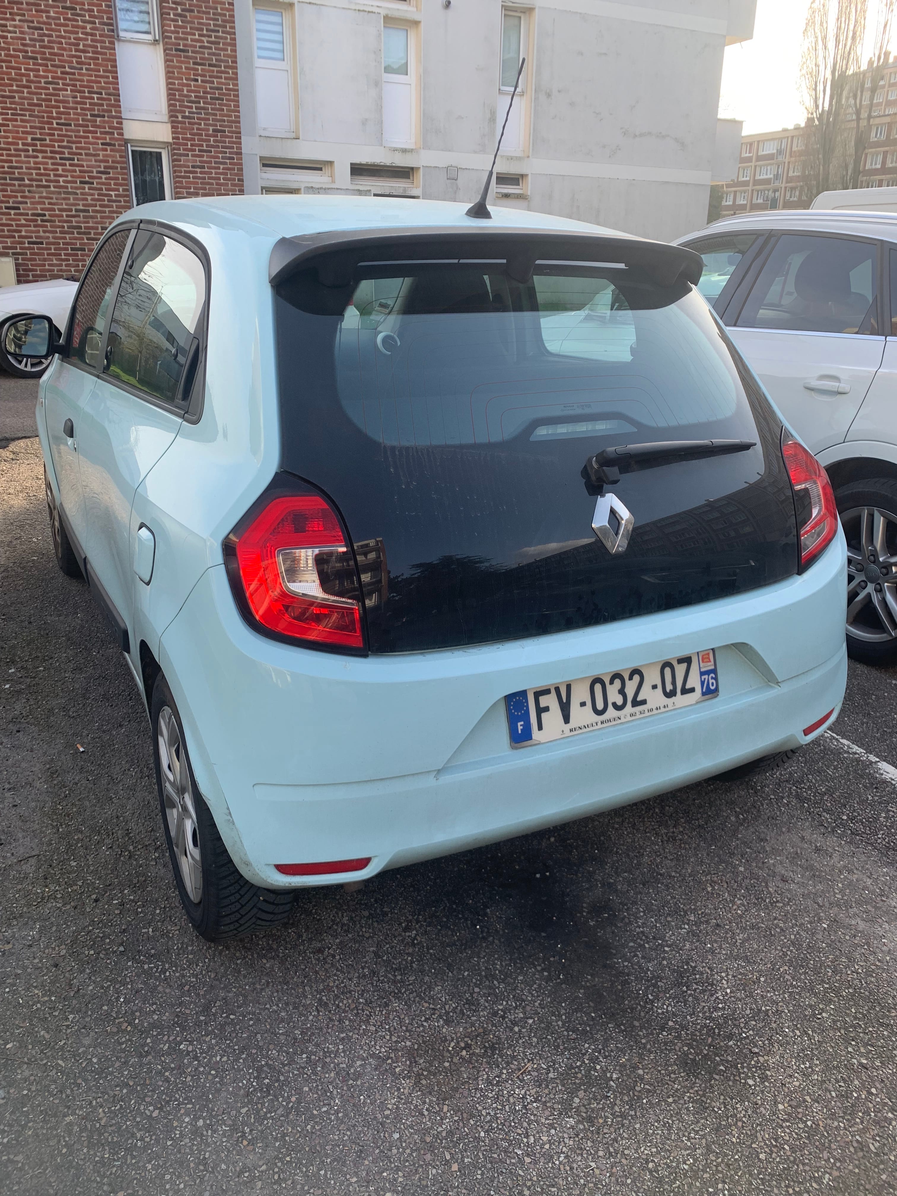 Renault Twingo III avec Entrée audio / iPod