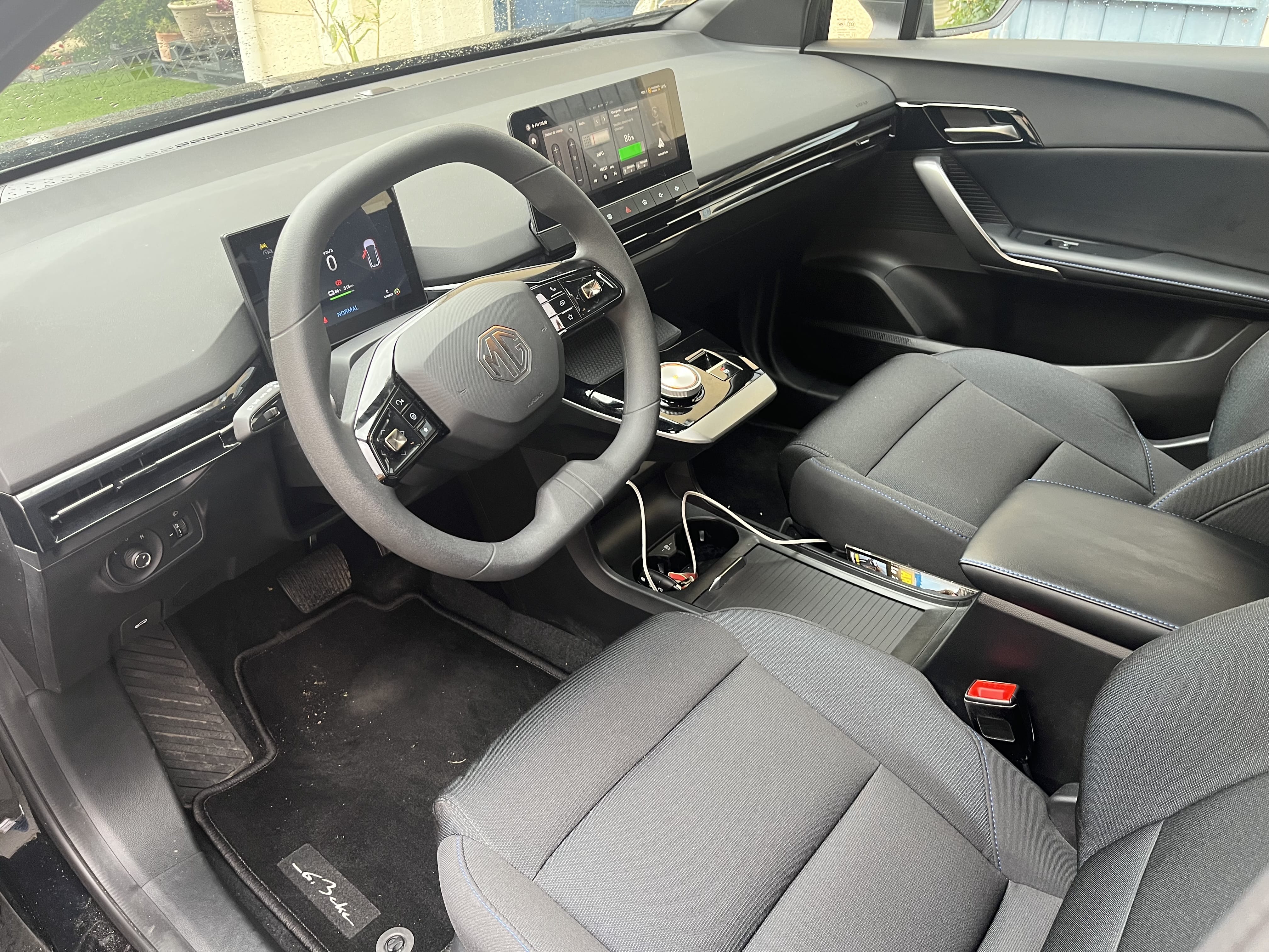 Mg MG4 170 CHEVAUX avec Entrée audio / iPod