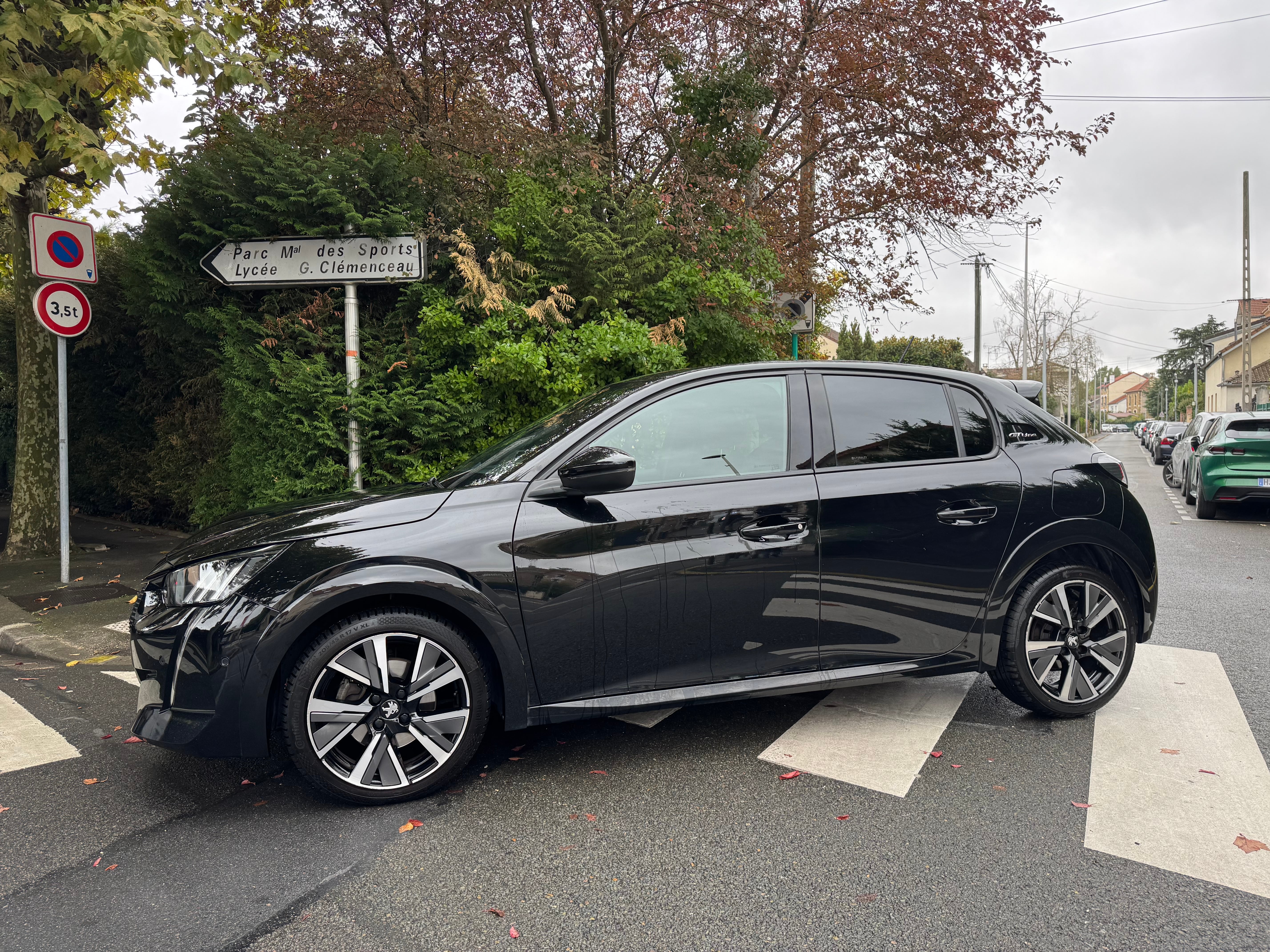 Peugeot 208 GT Line avec Climatisation