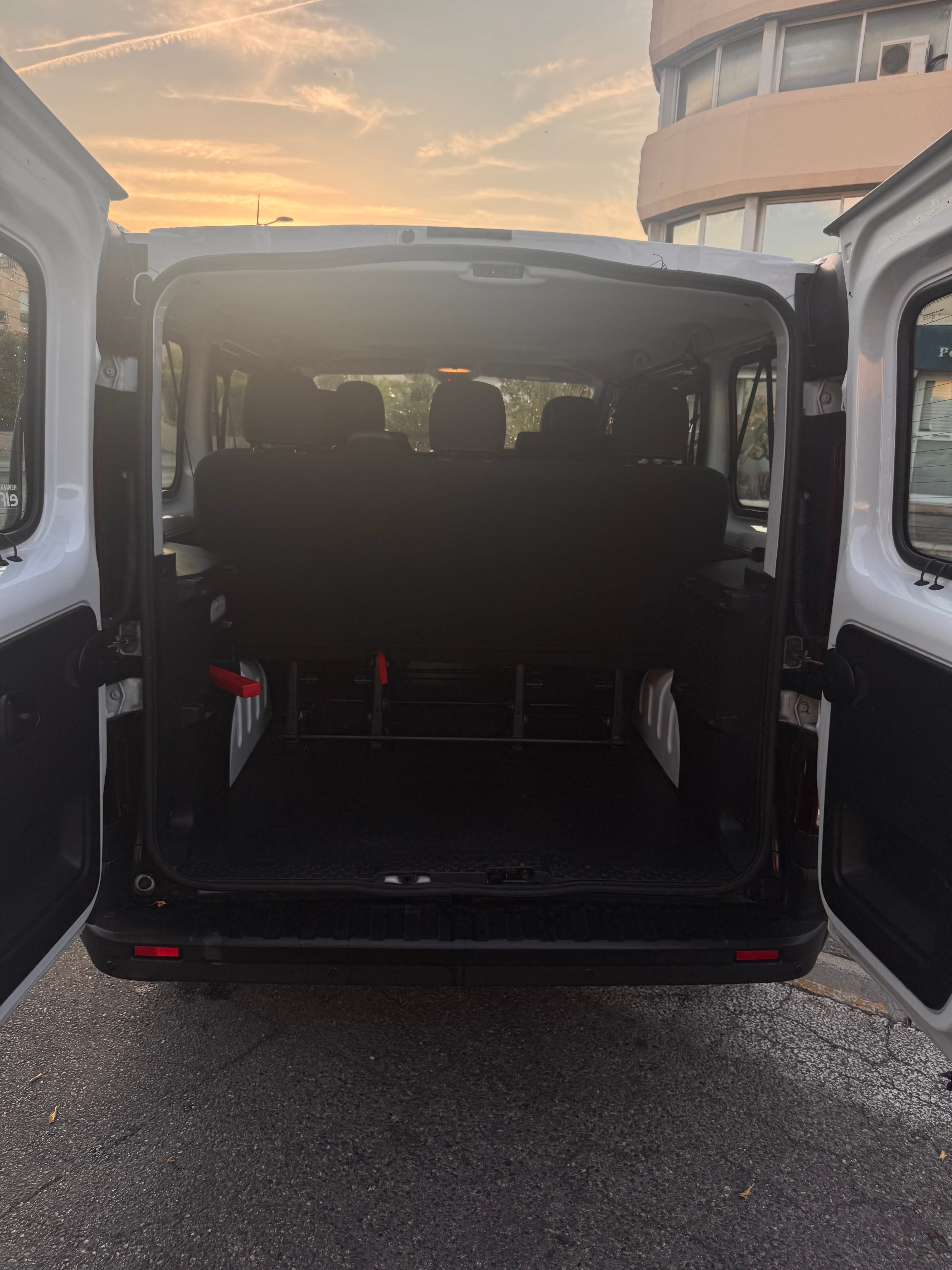 Renault Trafic Passenger with Cruise control
