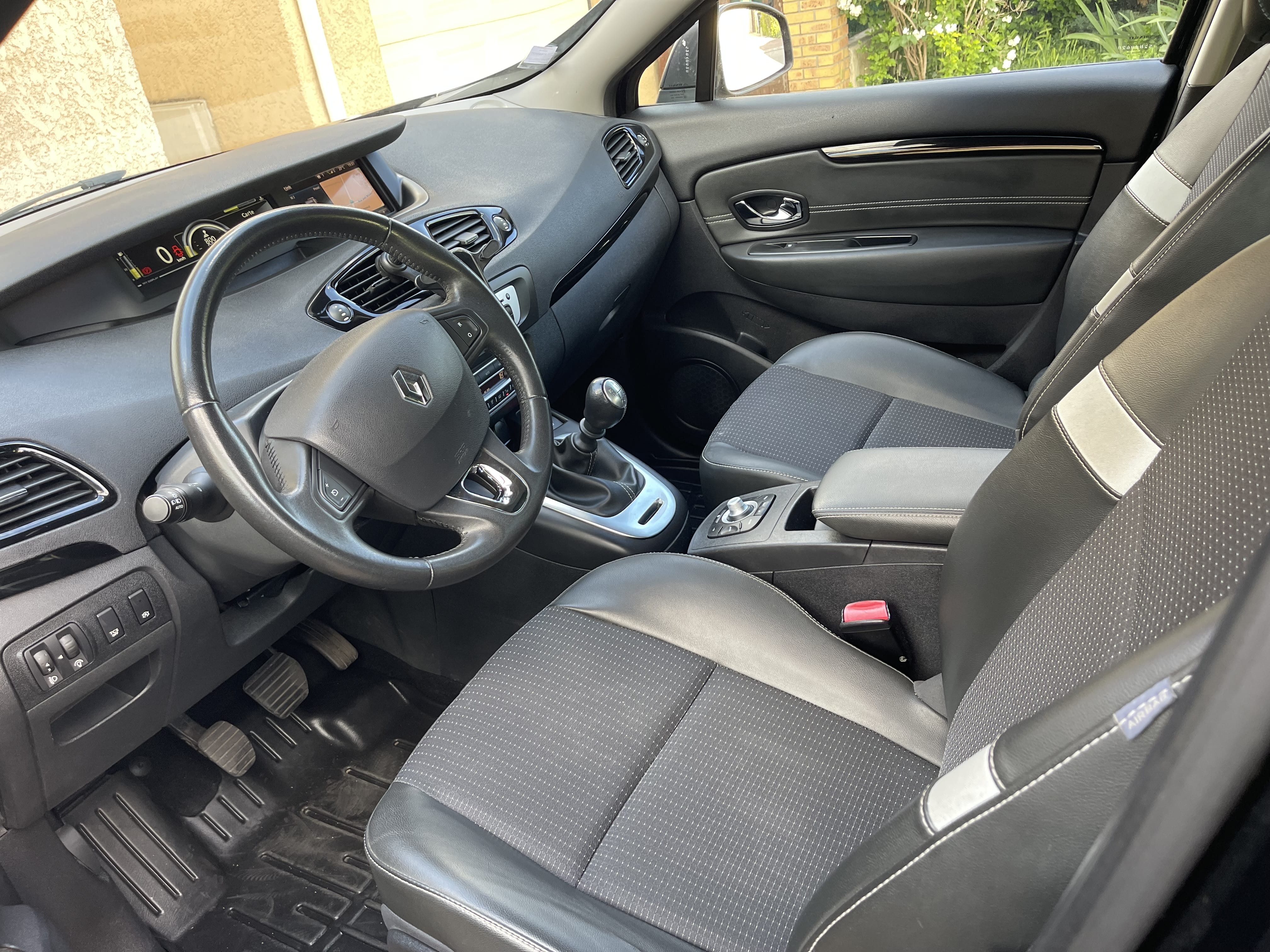 Renault Scenic 1.5 dci 110 avec Audio Bluetooth