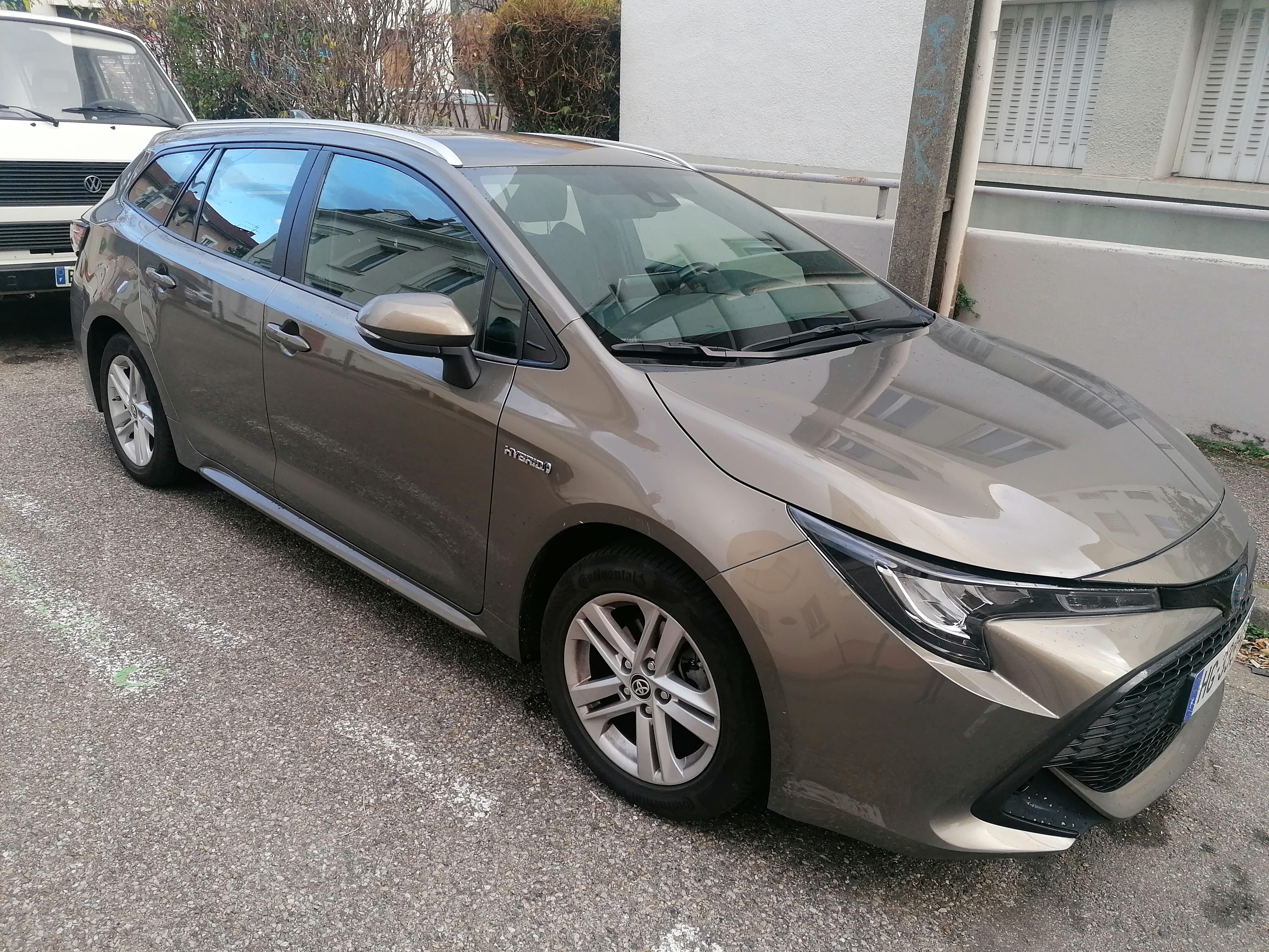 Toyota Corolla Break Hybride, 2020, Essence 98 / Électrique (hybride), automatique