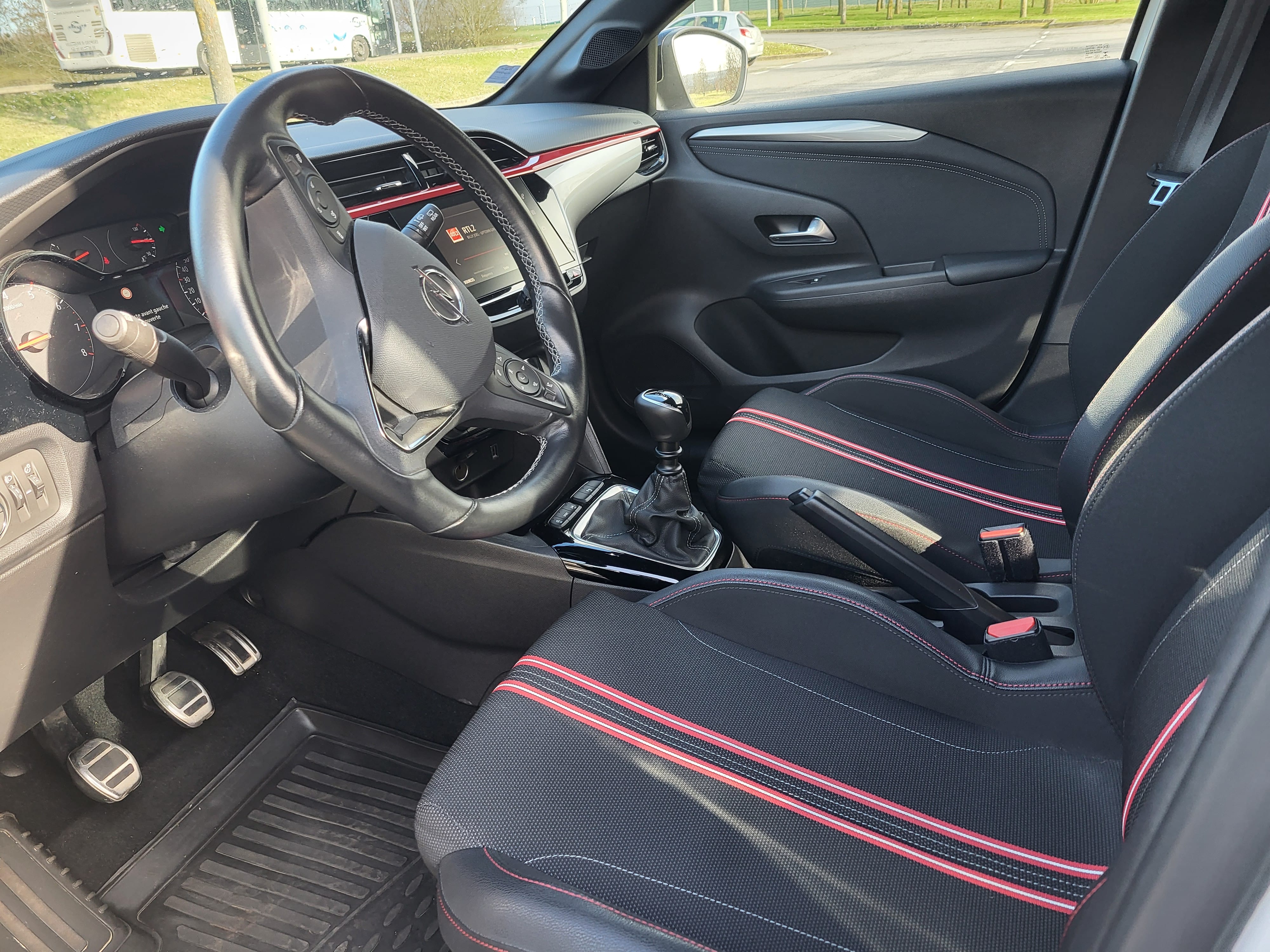 Opel Corsa 1,2l T GS Line avec Siège bébé