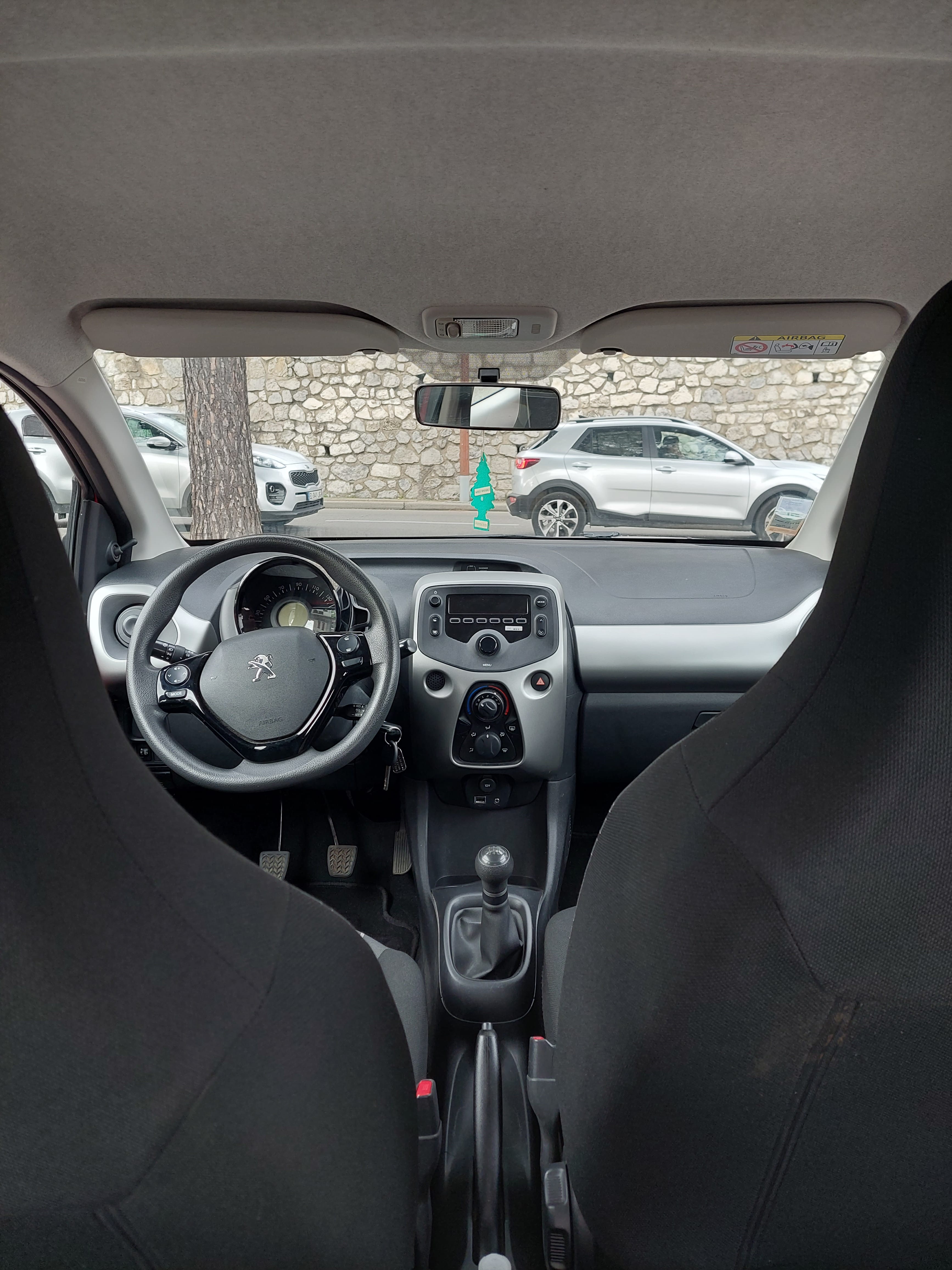 Peugeot 108 Économique avec Audio Bluetooth