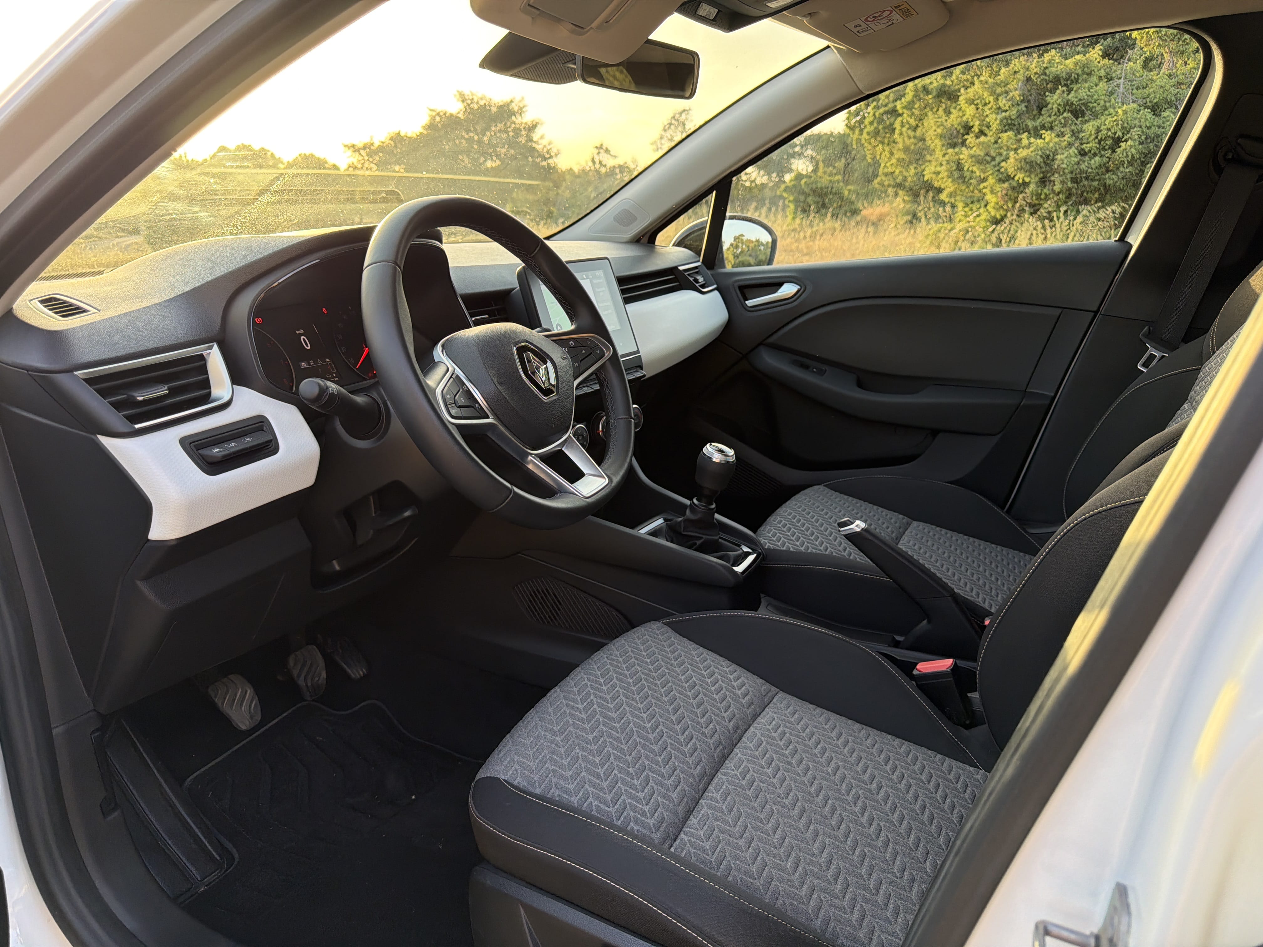 Renault Clio avec Siège bébé