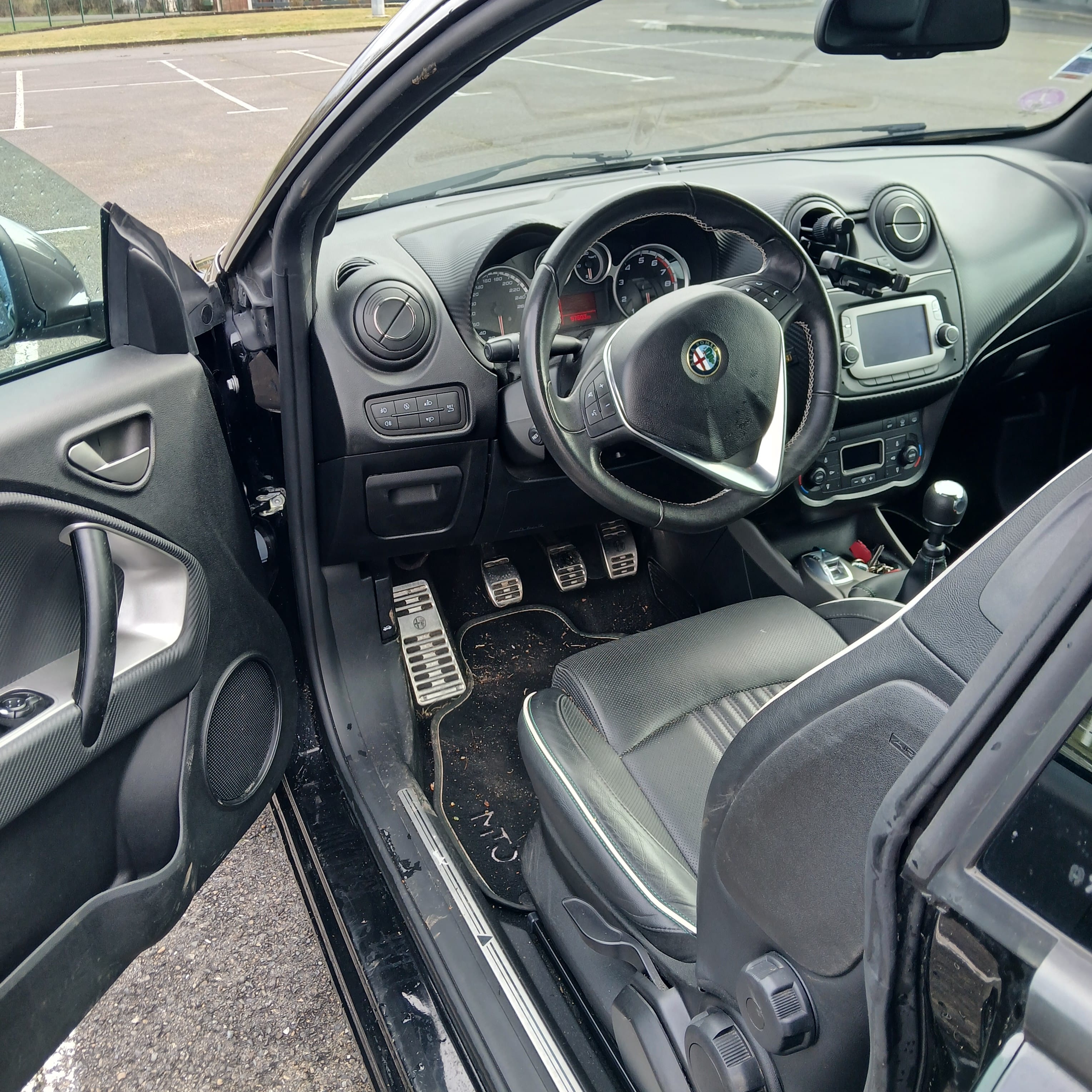 Alfa-Romeo Mito avec Entrée audio / iPod