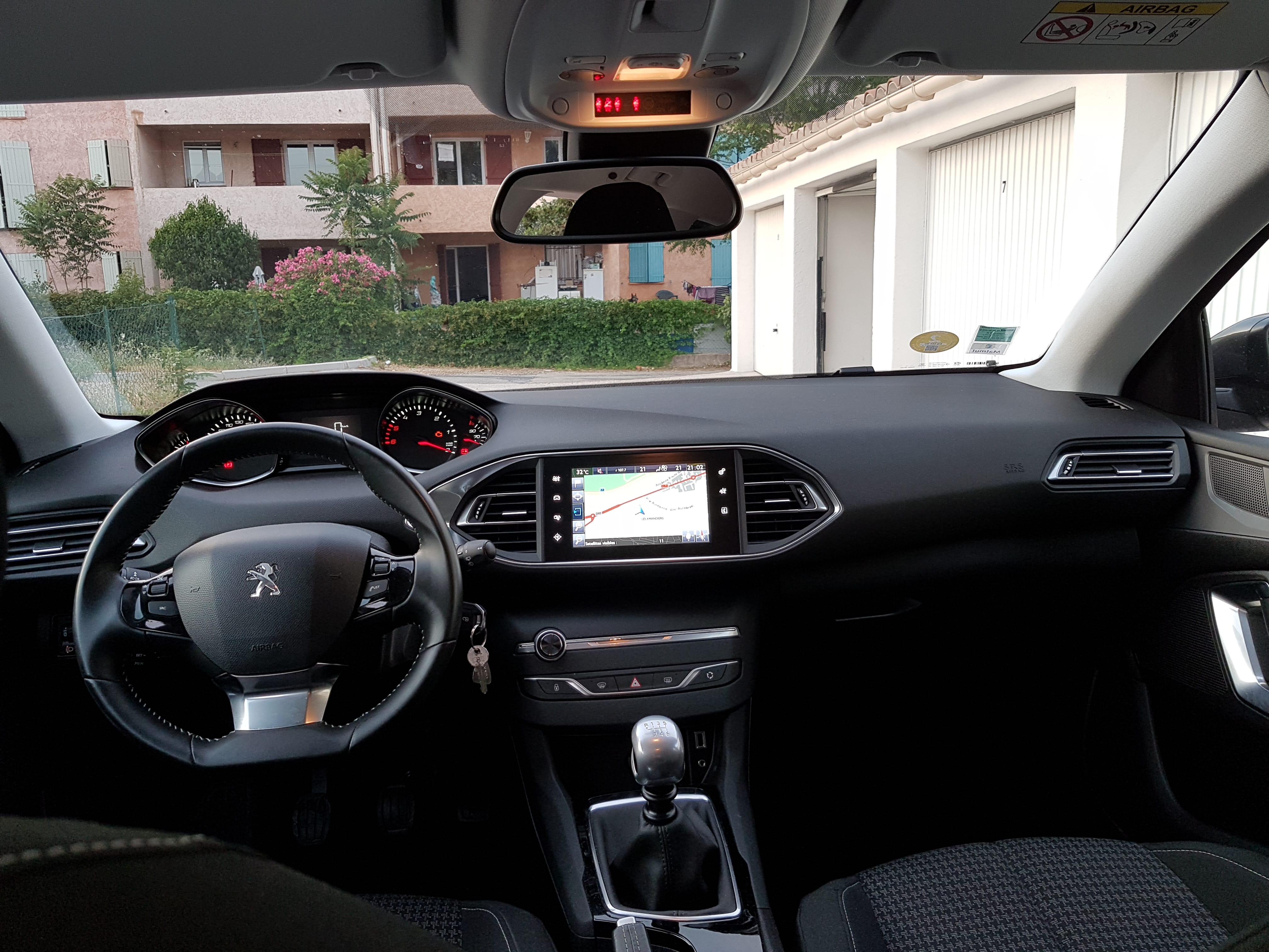 Peugeot 308 SW HDI.BLUE. 1.6 120CV avec Siège bébé