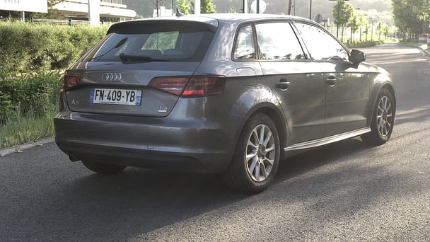 Audi A3 Sportback Louez l’Audi A3 TDI – Sportivité, Confort & Économie à Bordeaux ! avec GPS