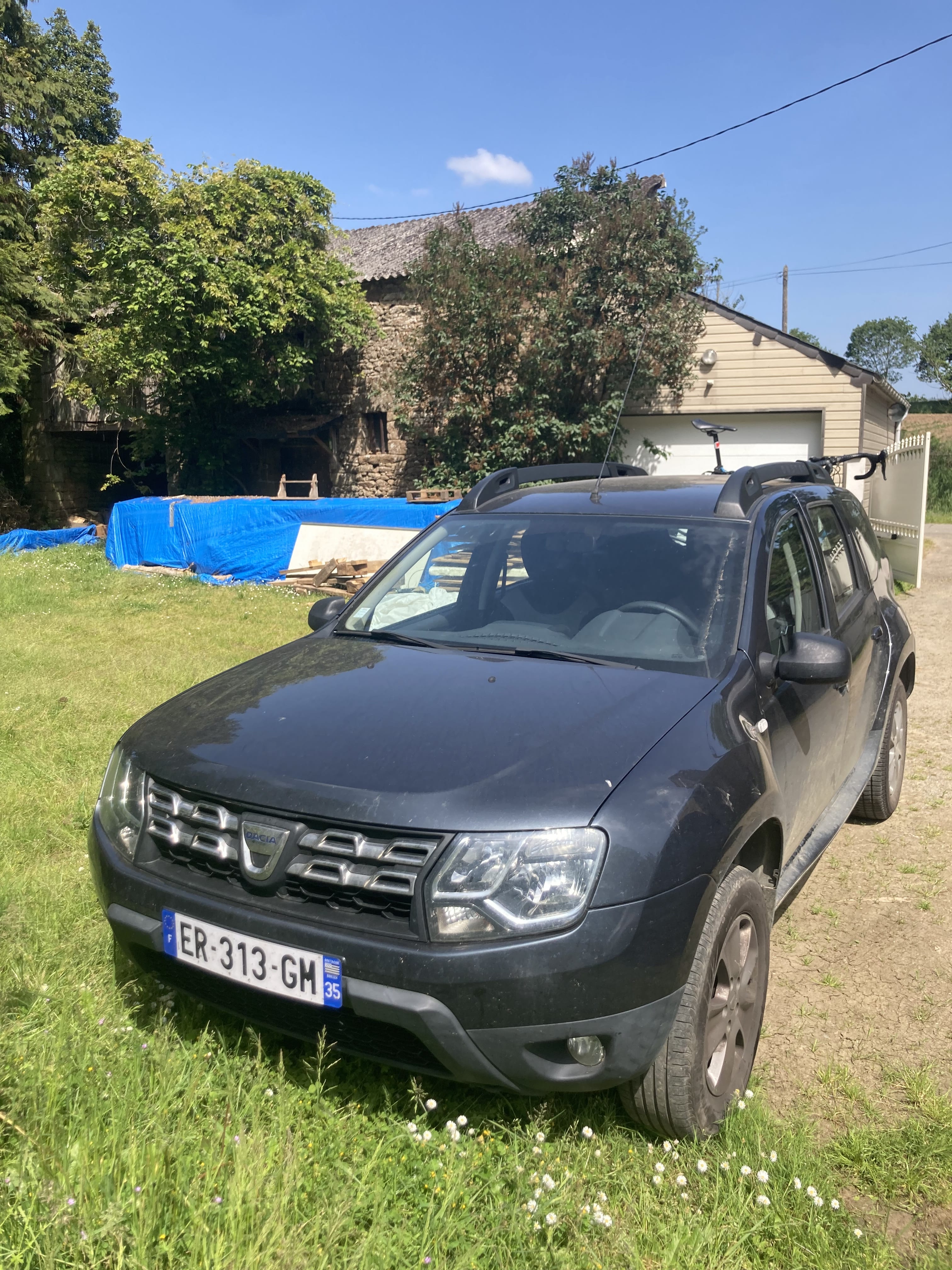 Dacia Duster with Air conditioning